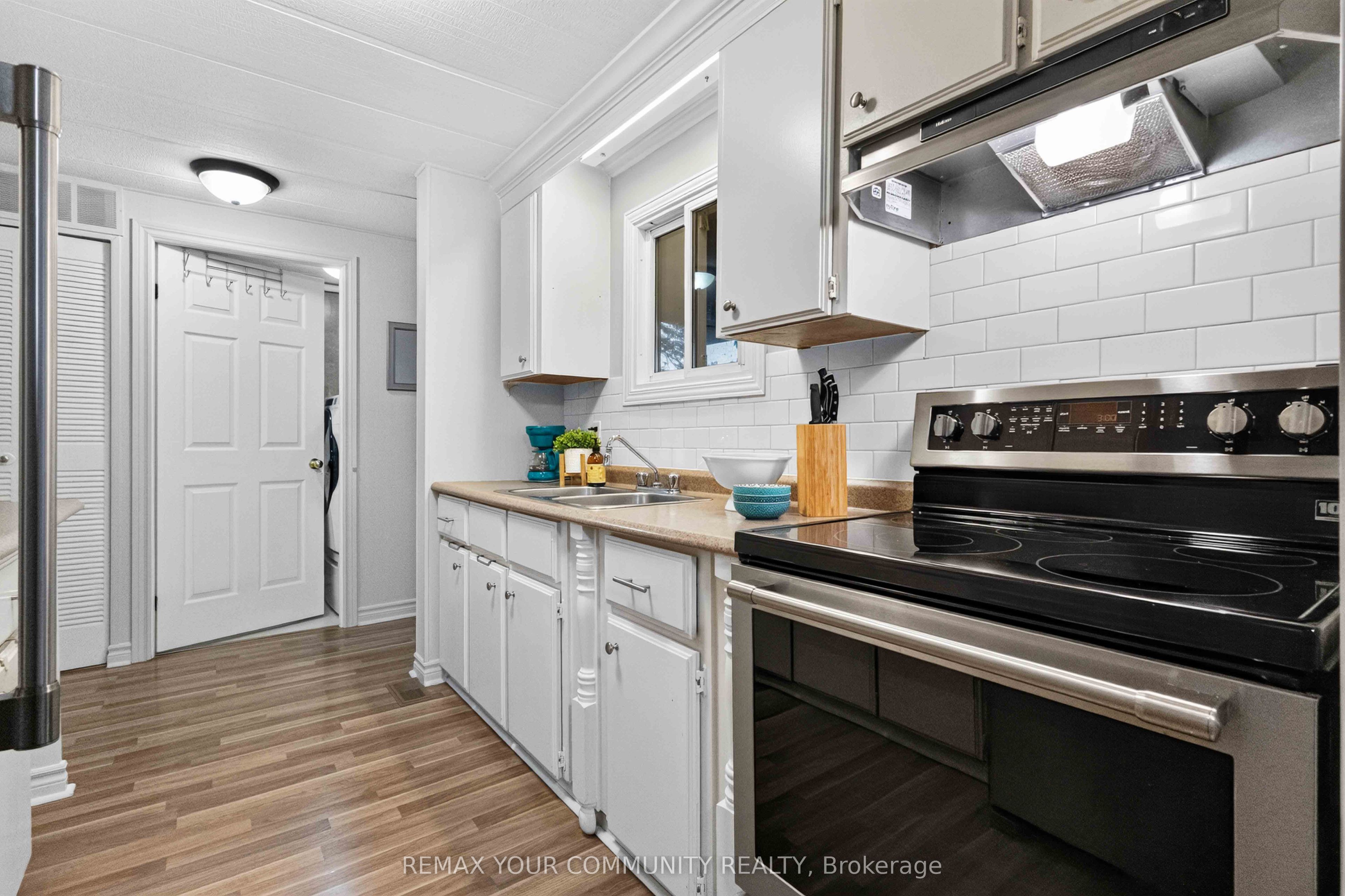 165 Roxanna Drive Property Photo 14
