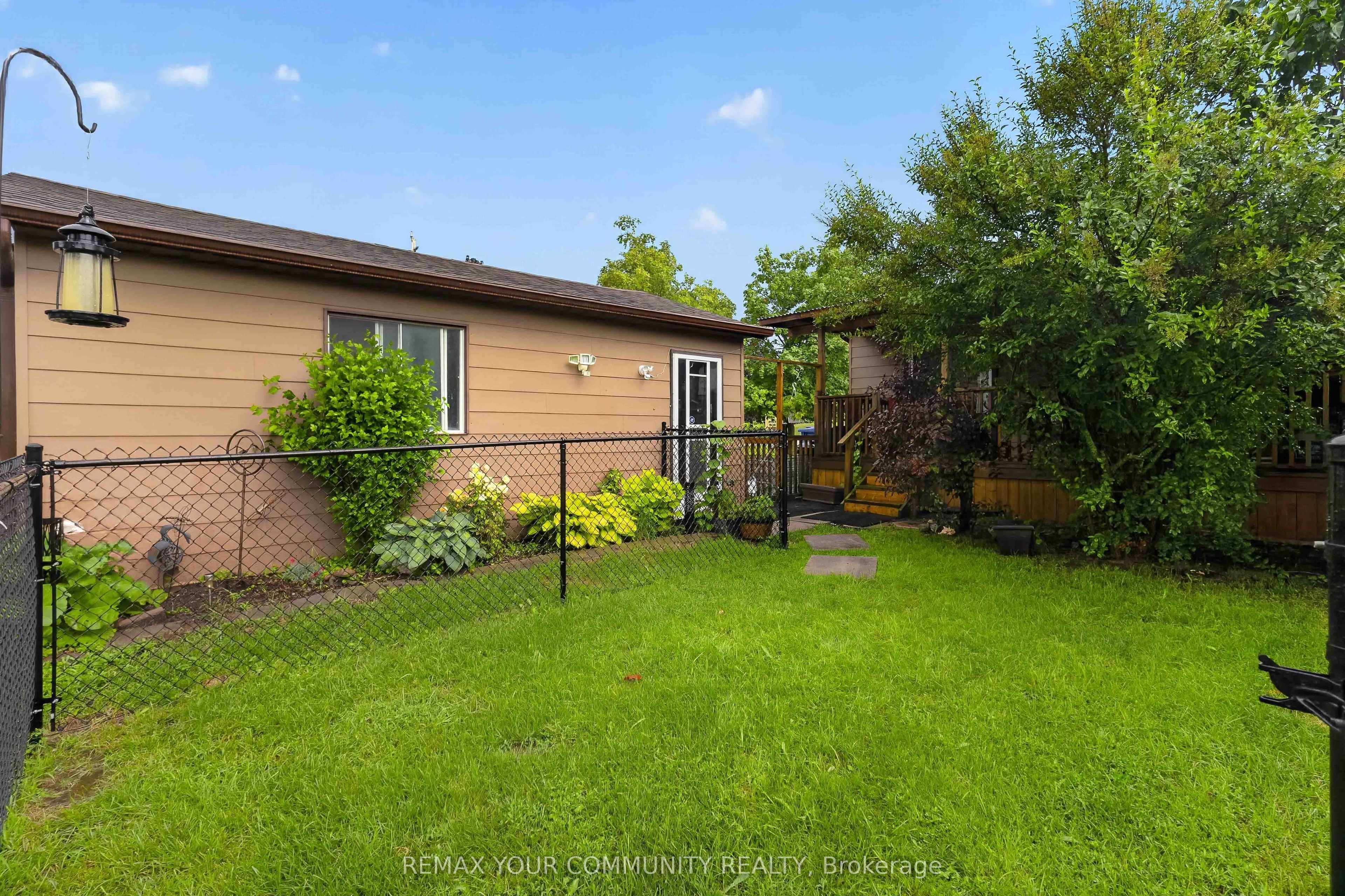 165 Roxanna Drive Property Photo 29