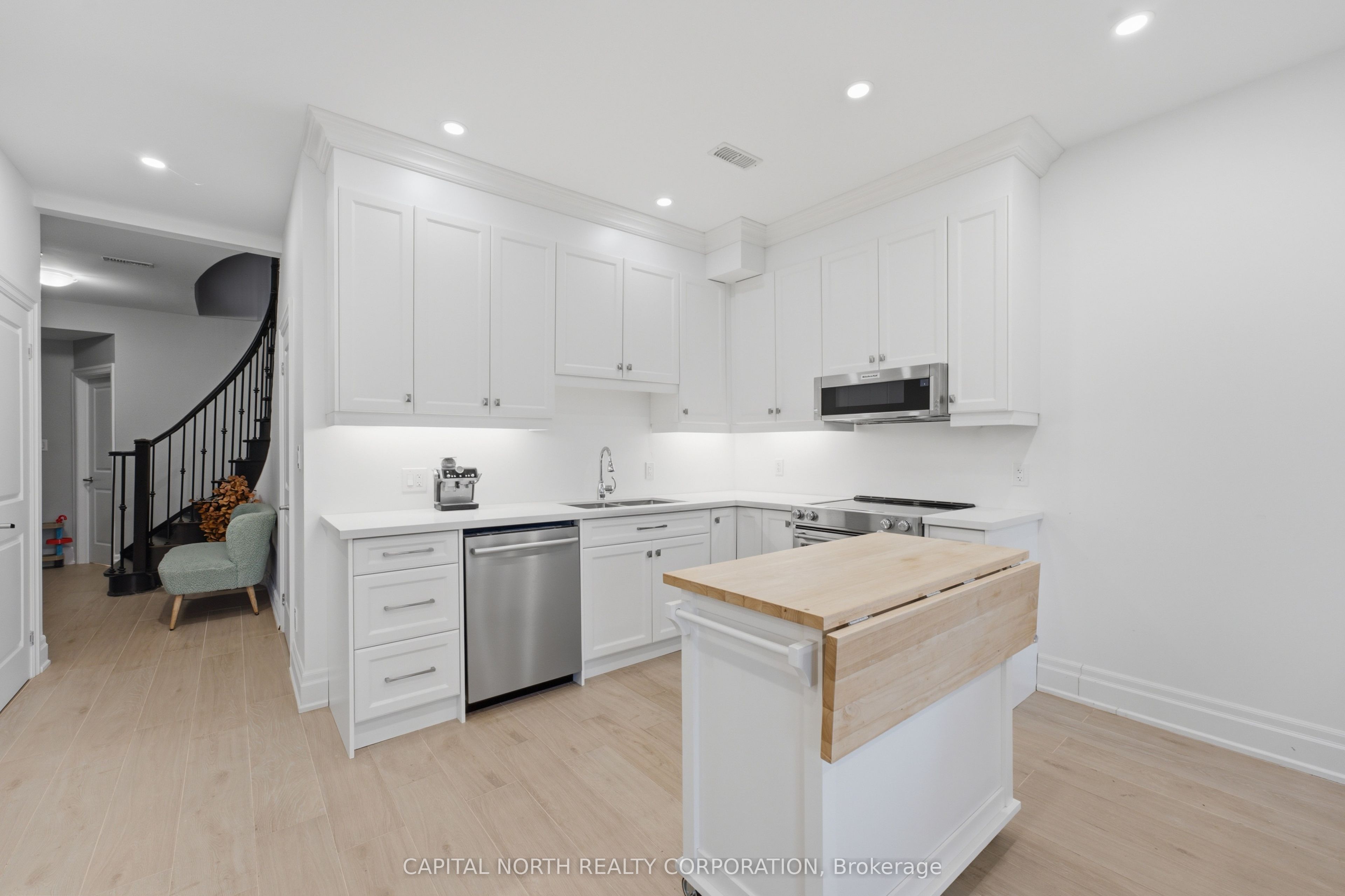 18 Alex Campbell Crescent Property Photo 32