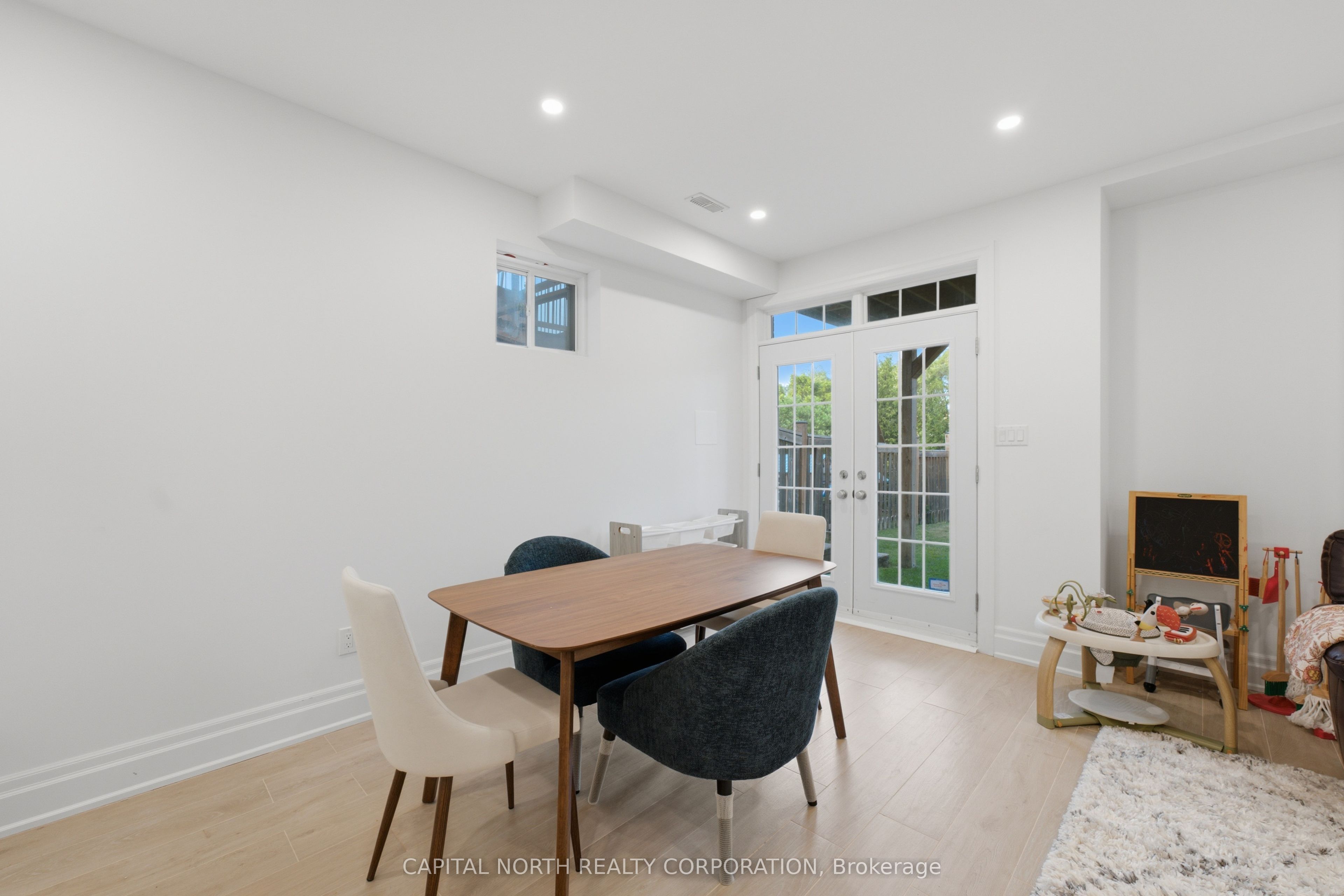 18 Alex Campbell Crescent Property Photo 33