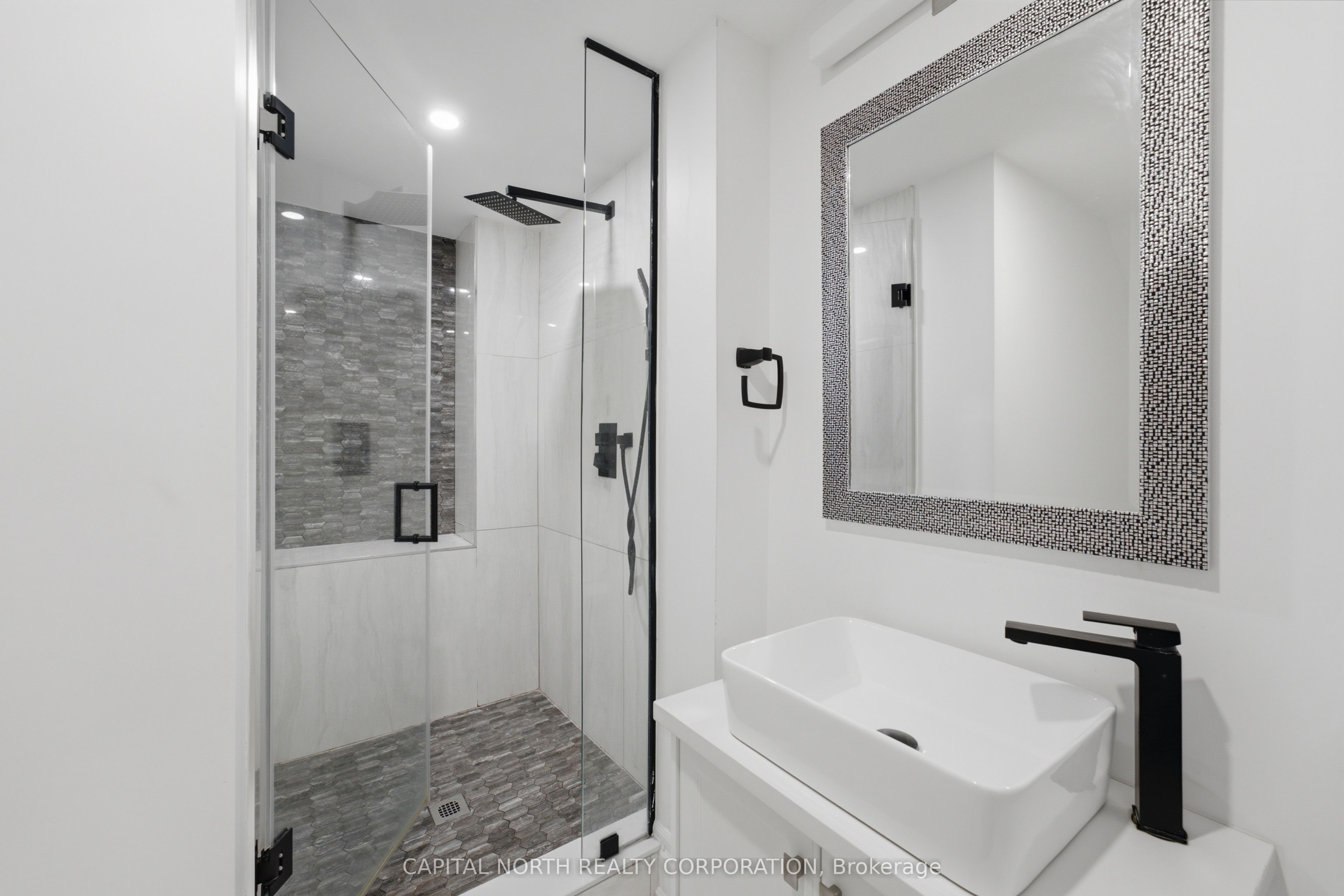 18 Alex Campbell Crescent Property Photo 37