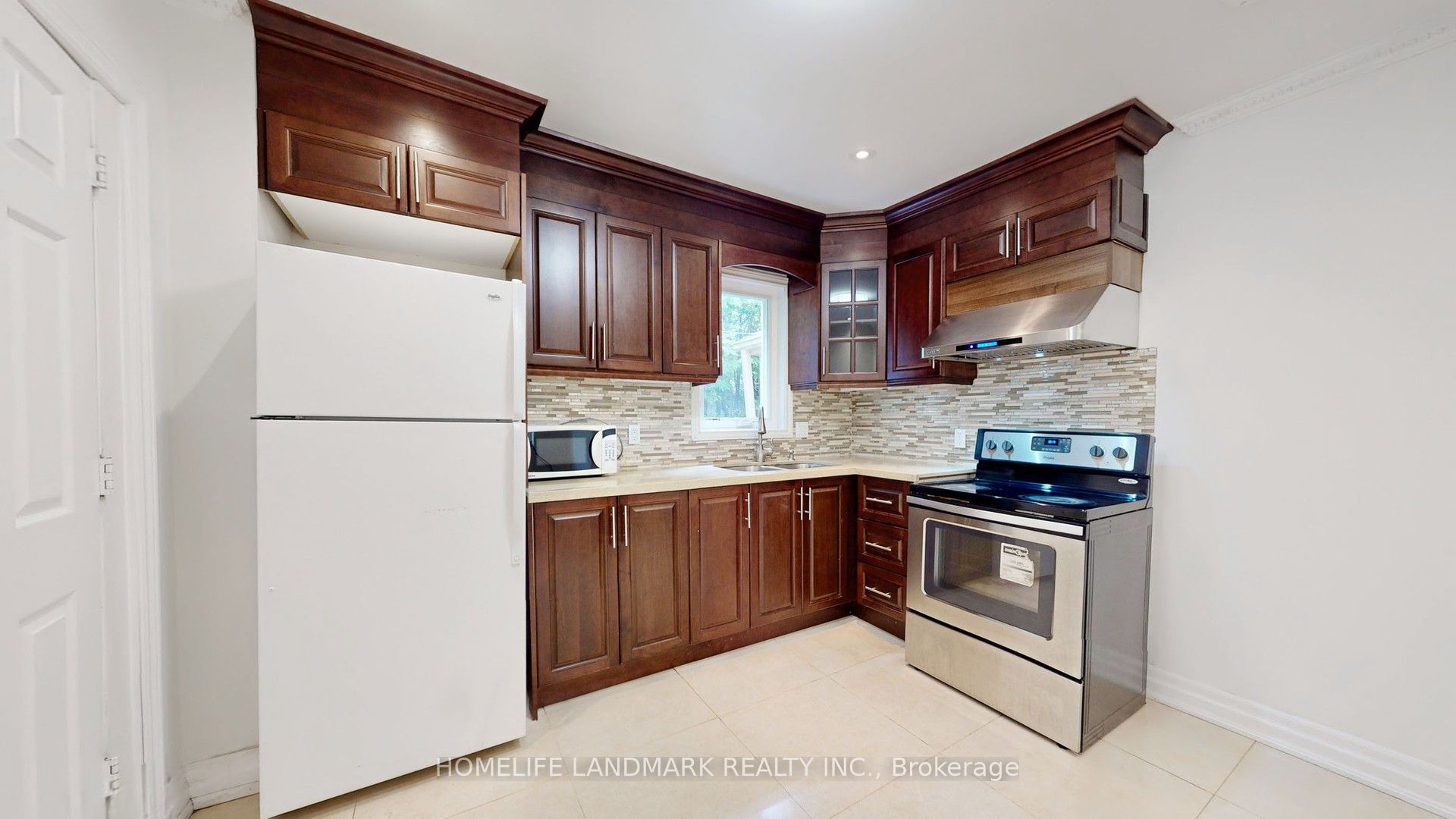 98 Glen Cameron Road Property Photo 13