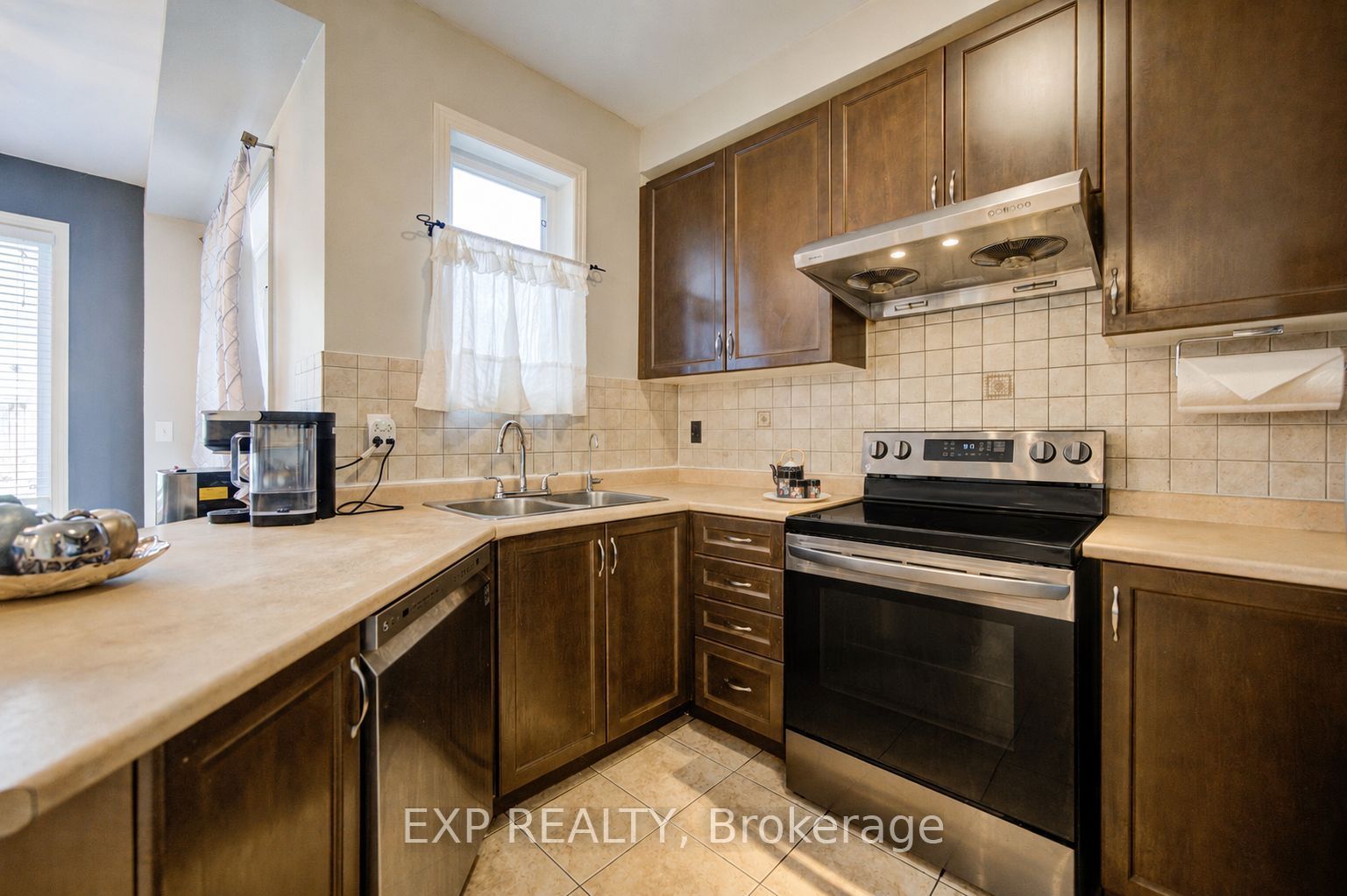 76 Ford Wilson Boulevard Property Photo 13