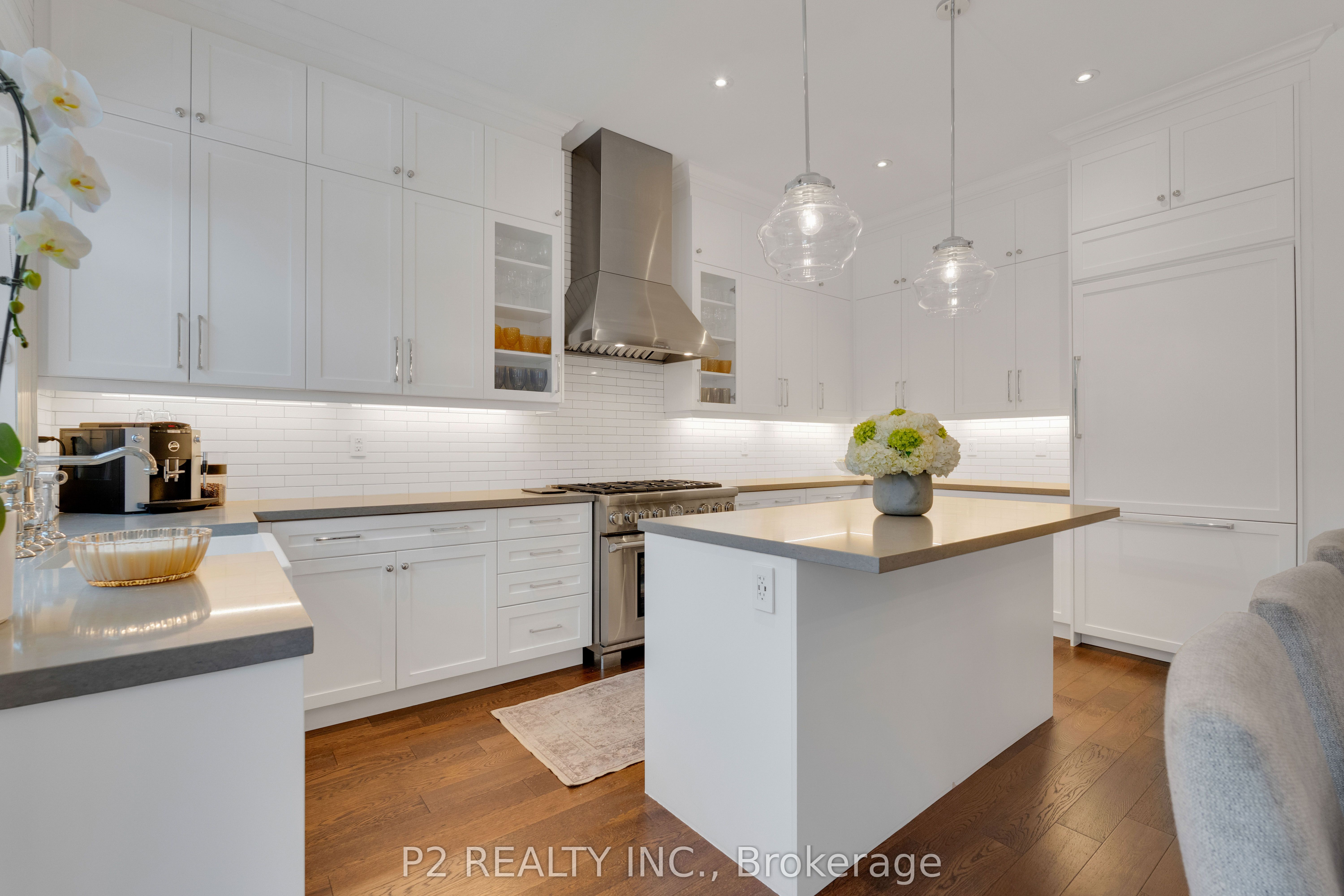 10 King Boulevard Property Photo 12