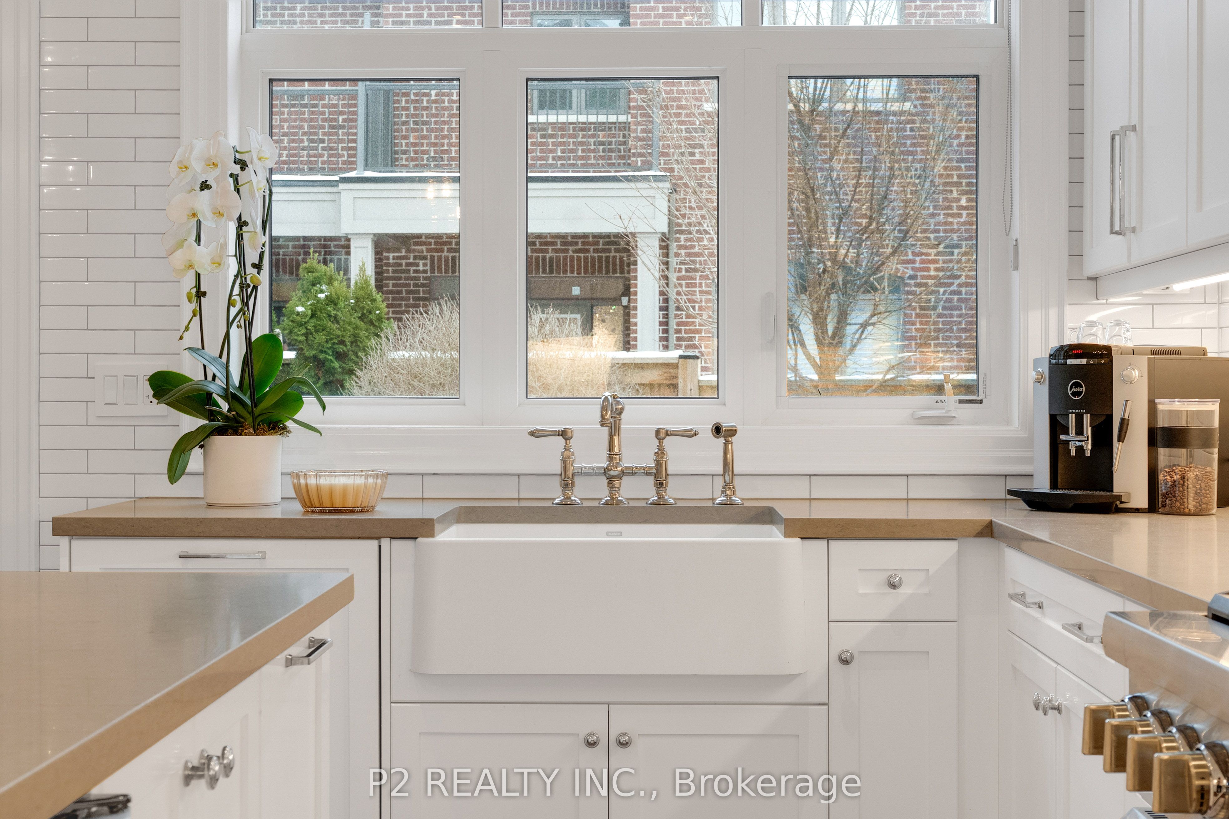 10 King Boulevard Property Photo 15
