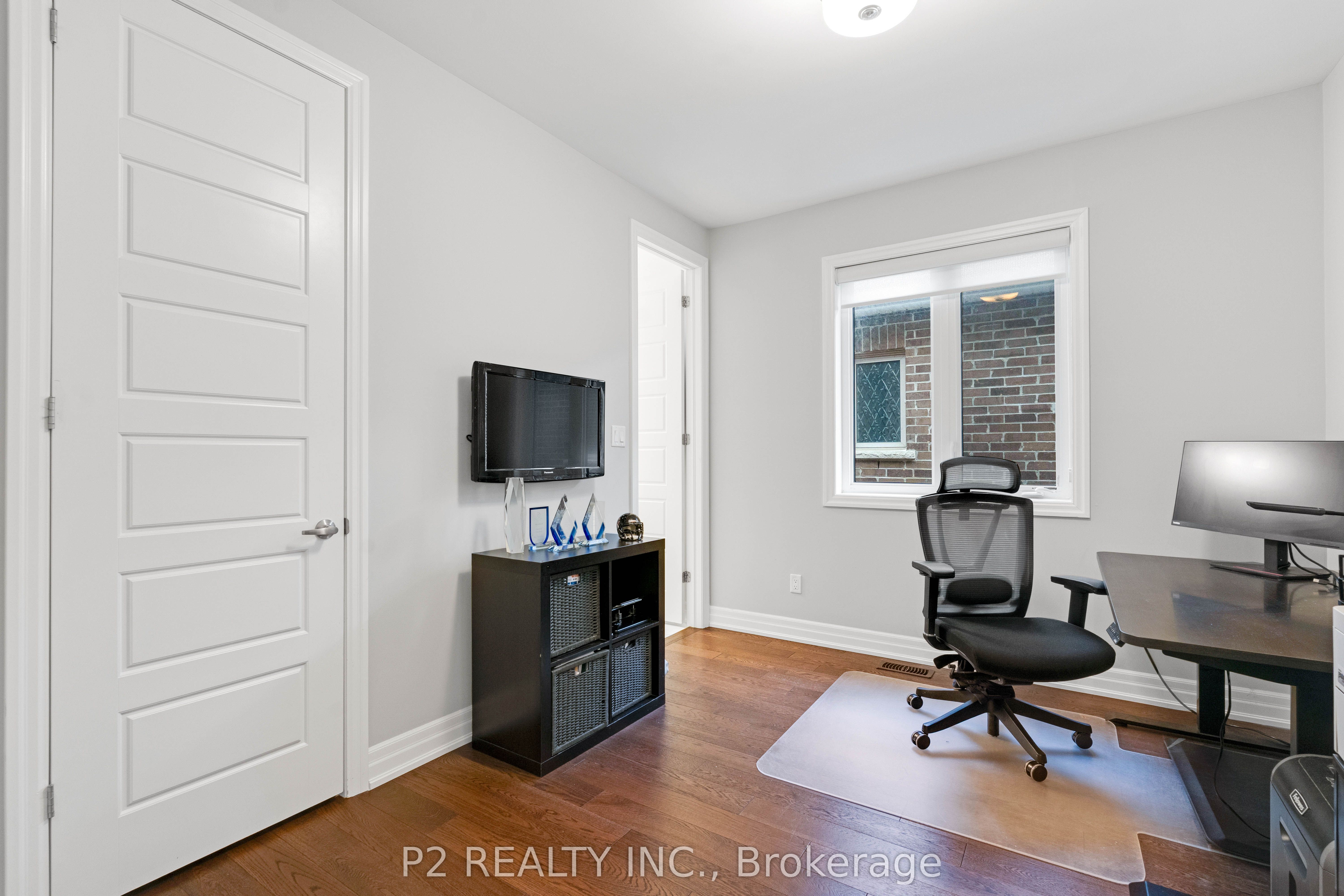 10 King Boulevard Property Photo 28