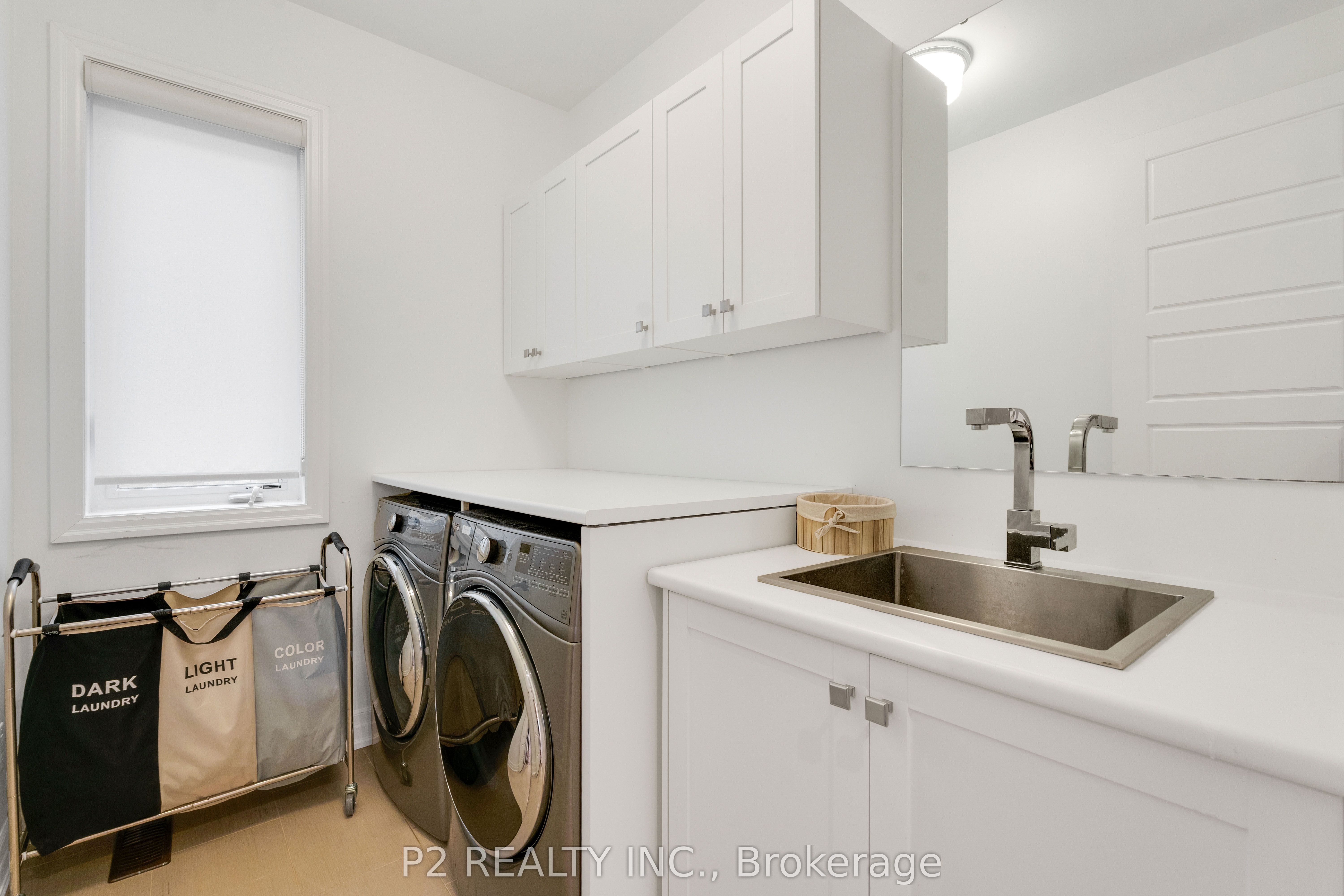 10 King Boulevard Property Photo 34