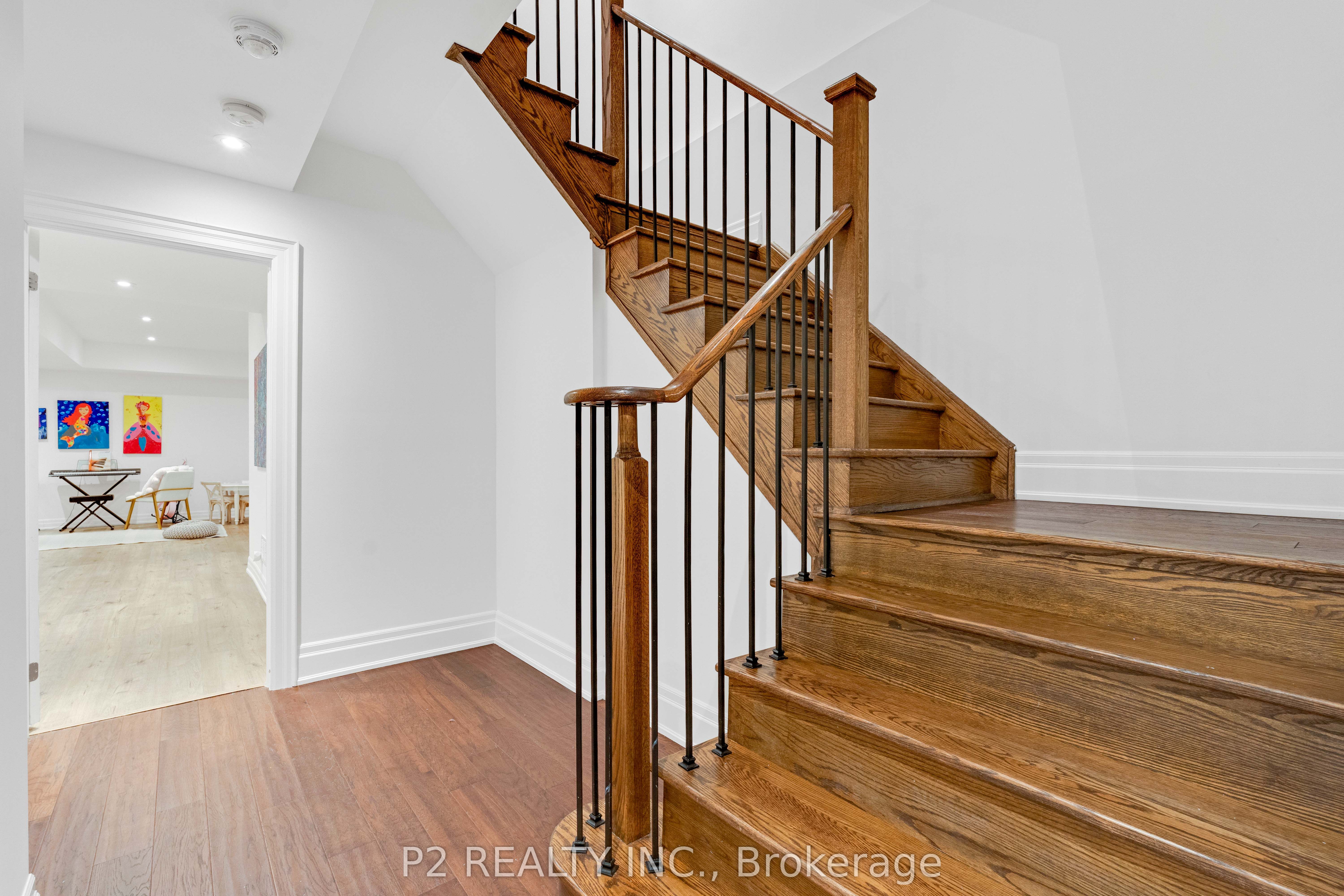 10 King Boulevard Property Photo 36