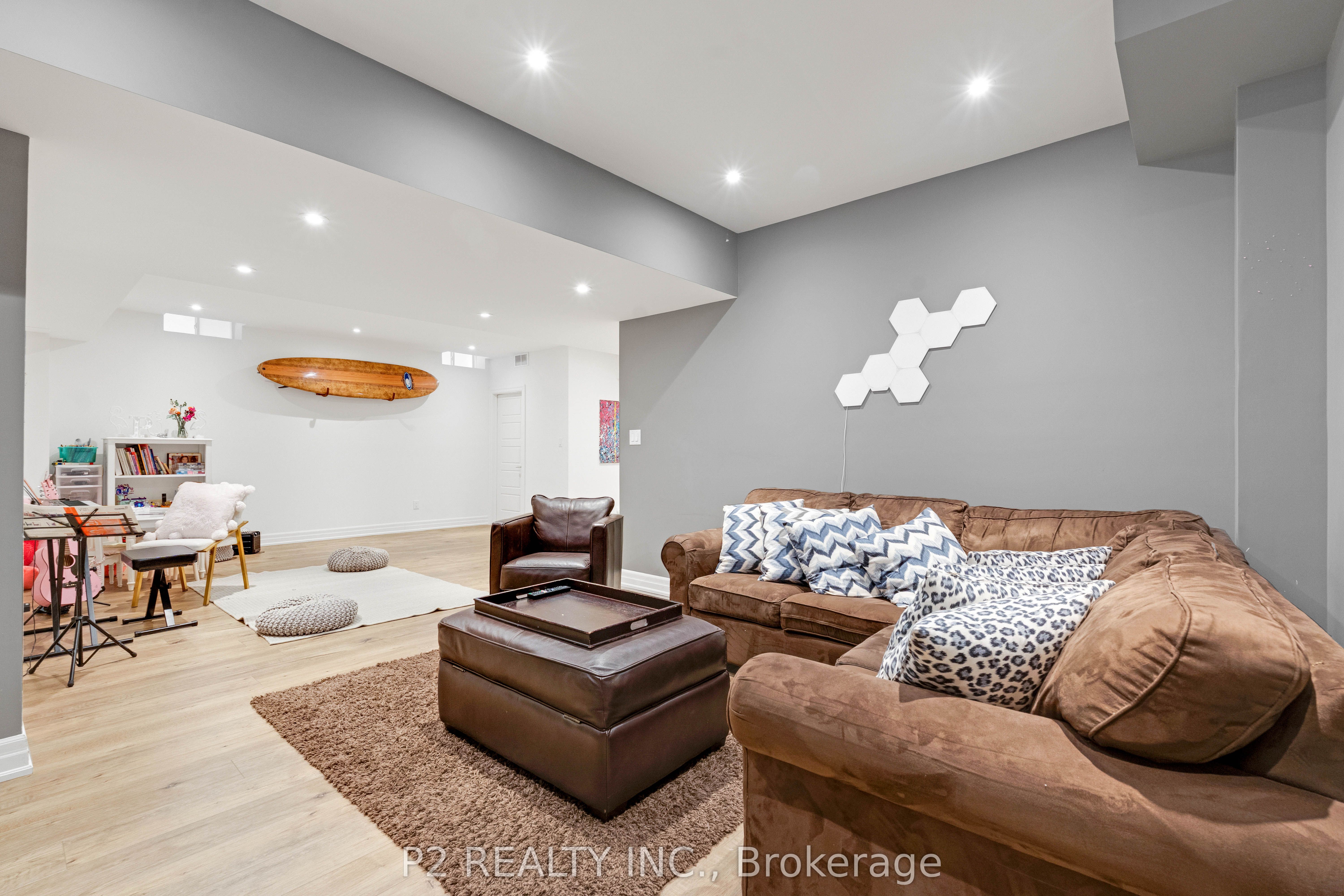 10 King Boulevard Property Photo 39