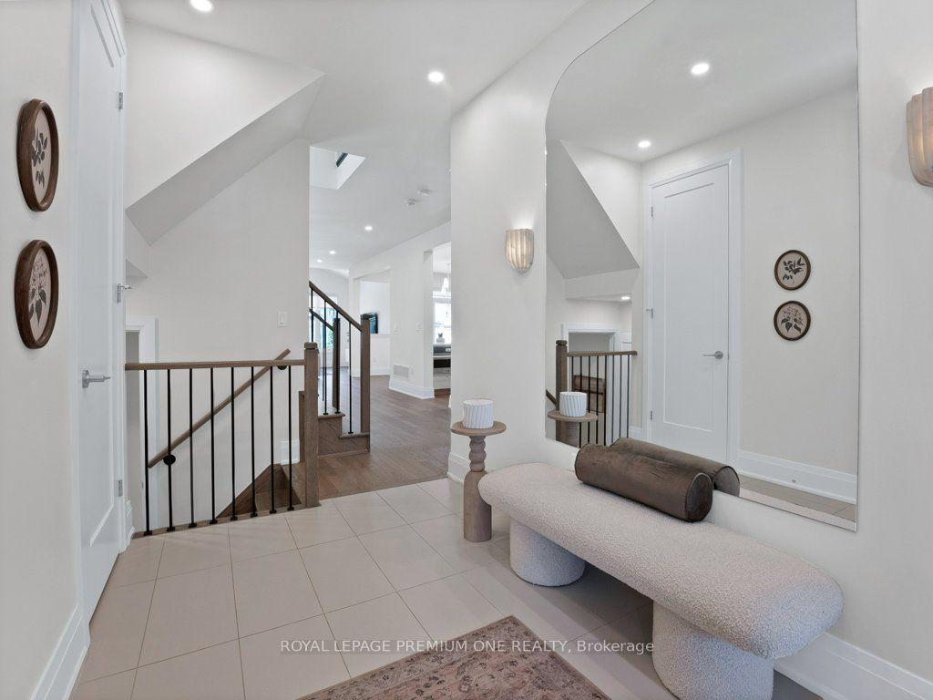 6 Byblos Court Property Photo 4