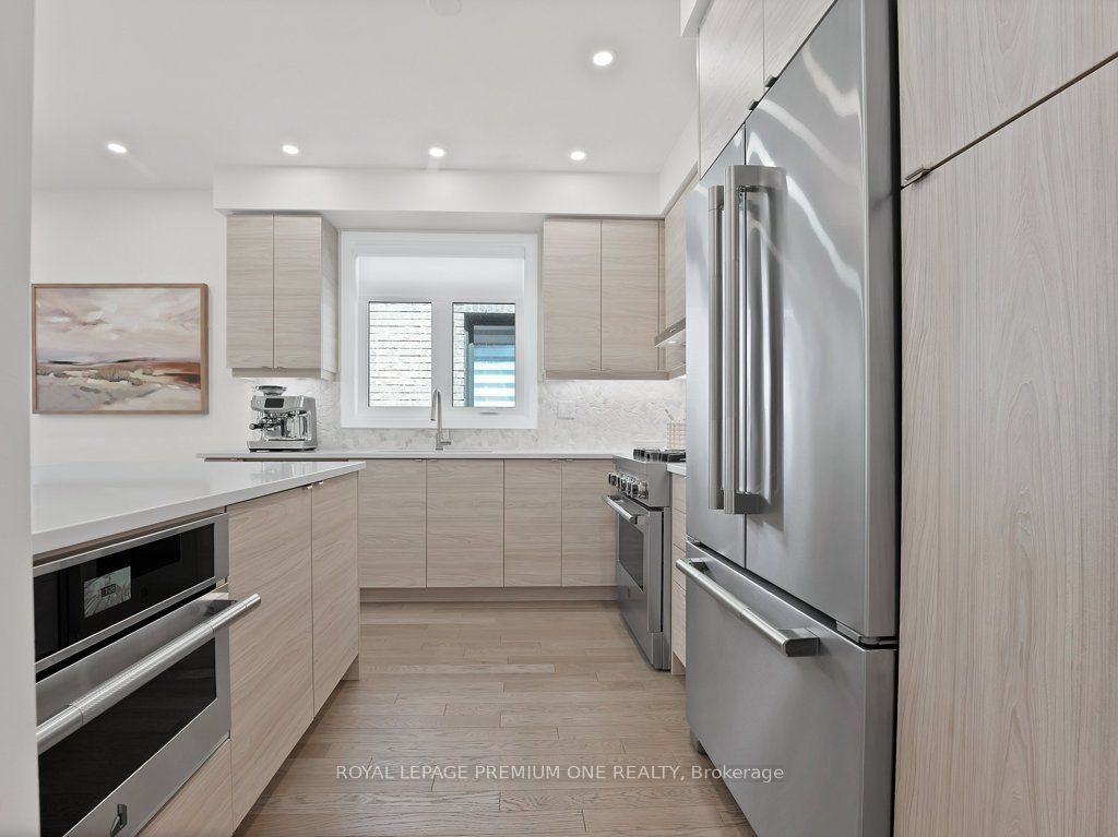 6 Byblos Court Property Photo 13