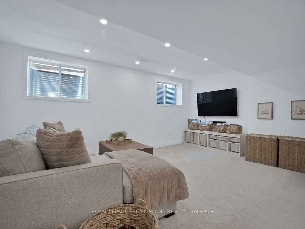 6 Byblos Court Property Photo 25