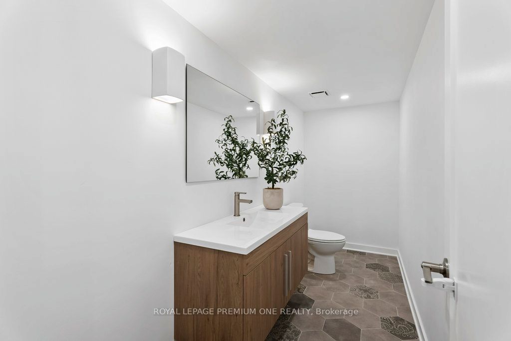6 Byblos Court Property Photo 27