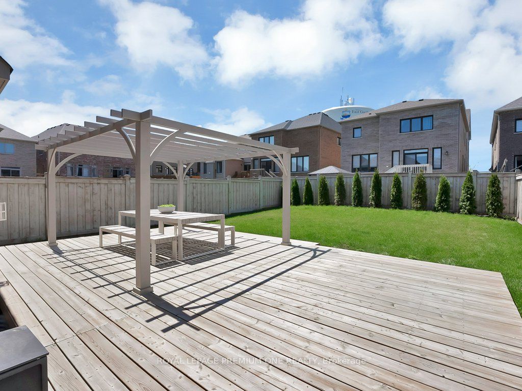 6 Byblos Court Property Photo 28