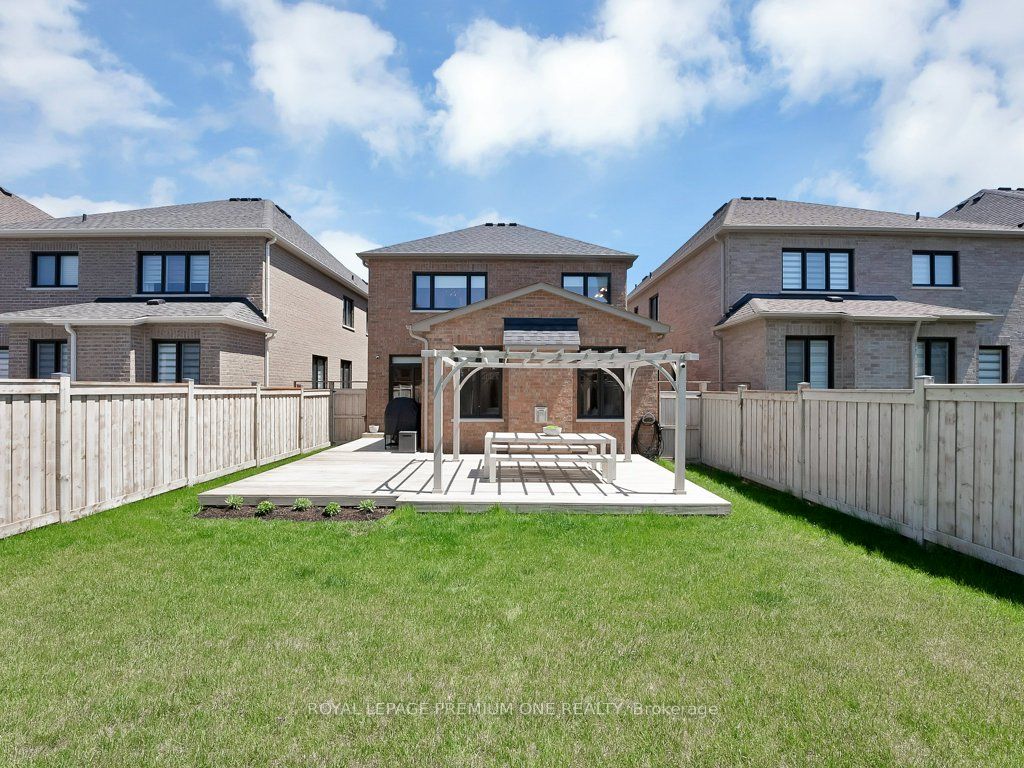 6 Byblos Court Property Photo 29