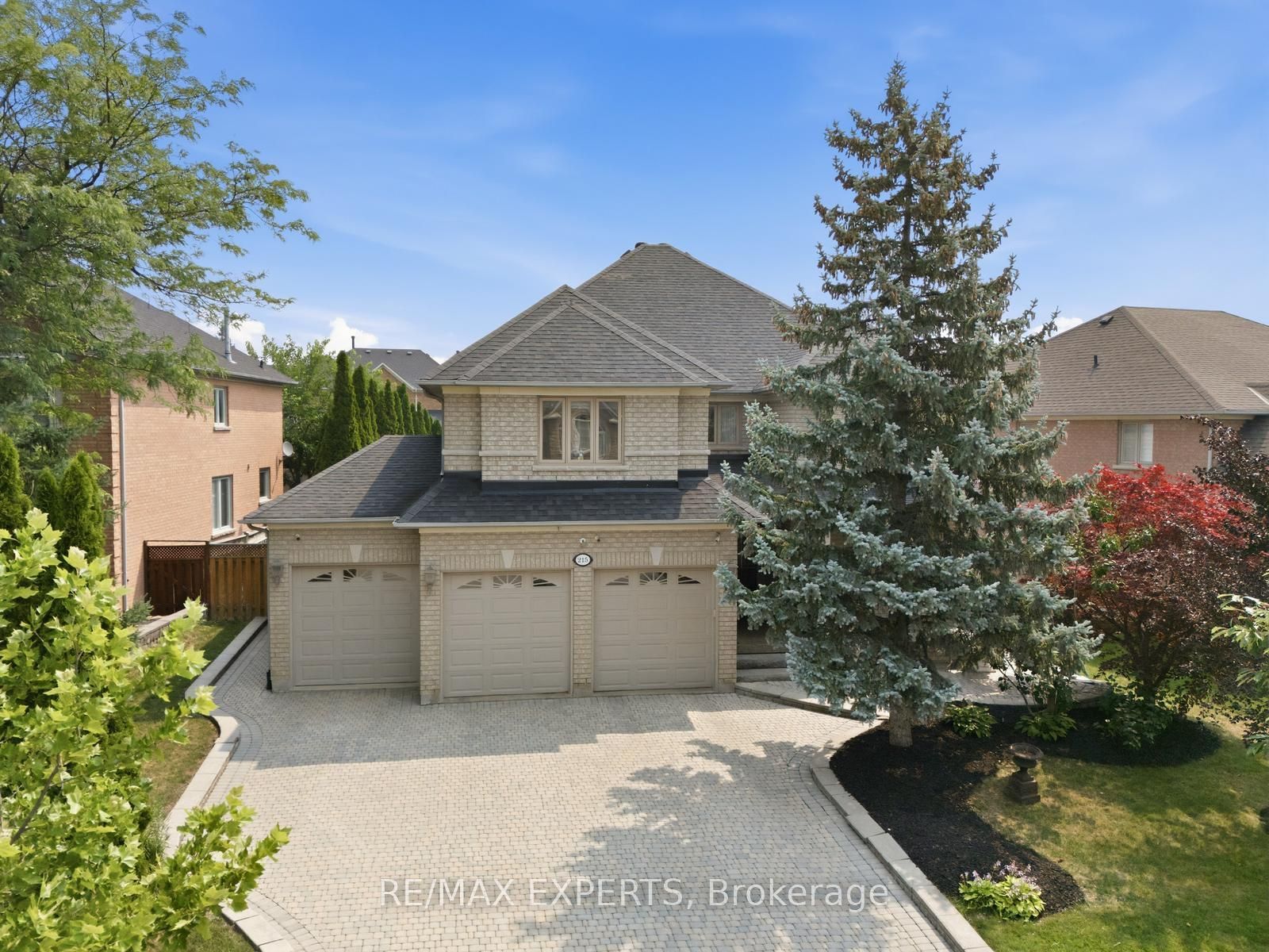 215 Velmar Drive Property Photo 1