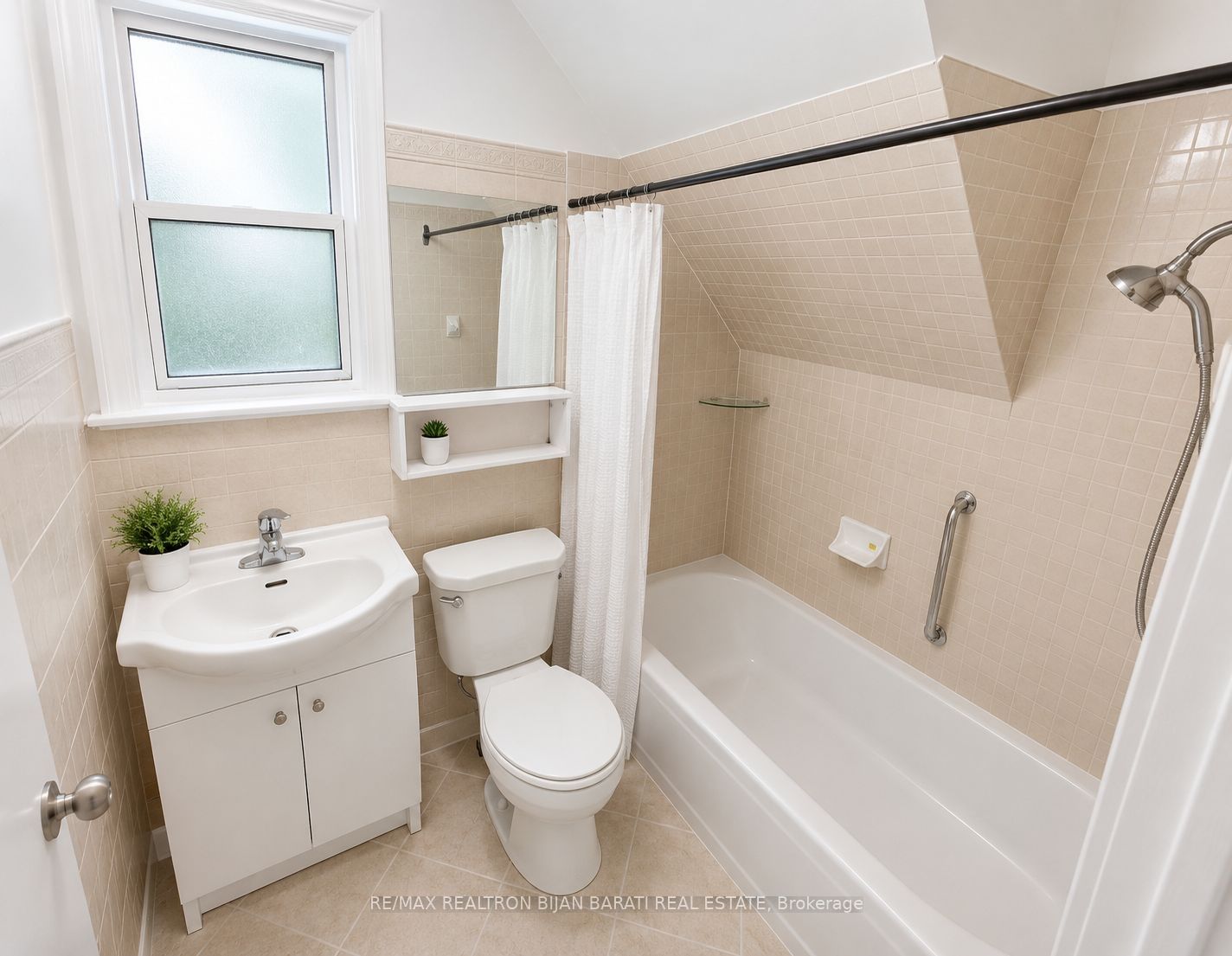 167 Ruggles Avenue Property Photo 13