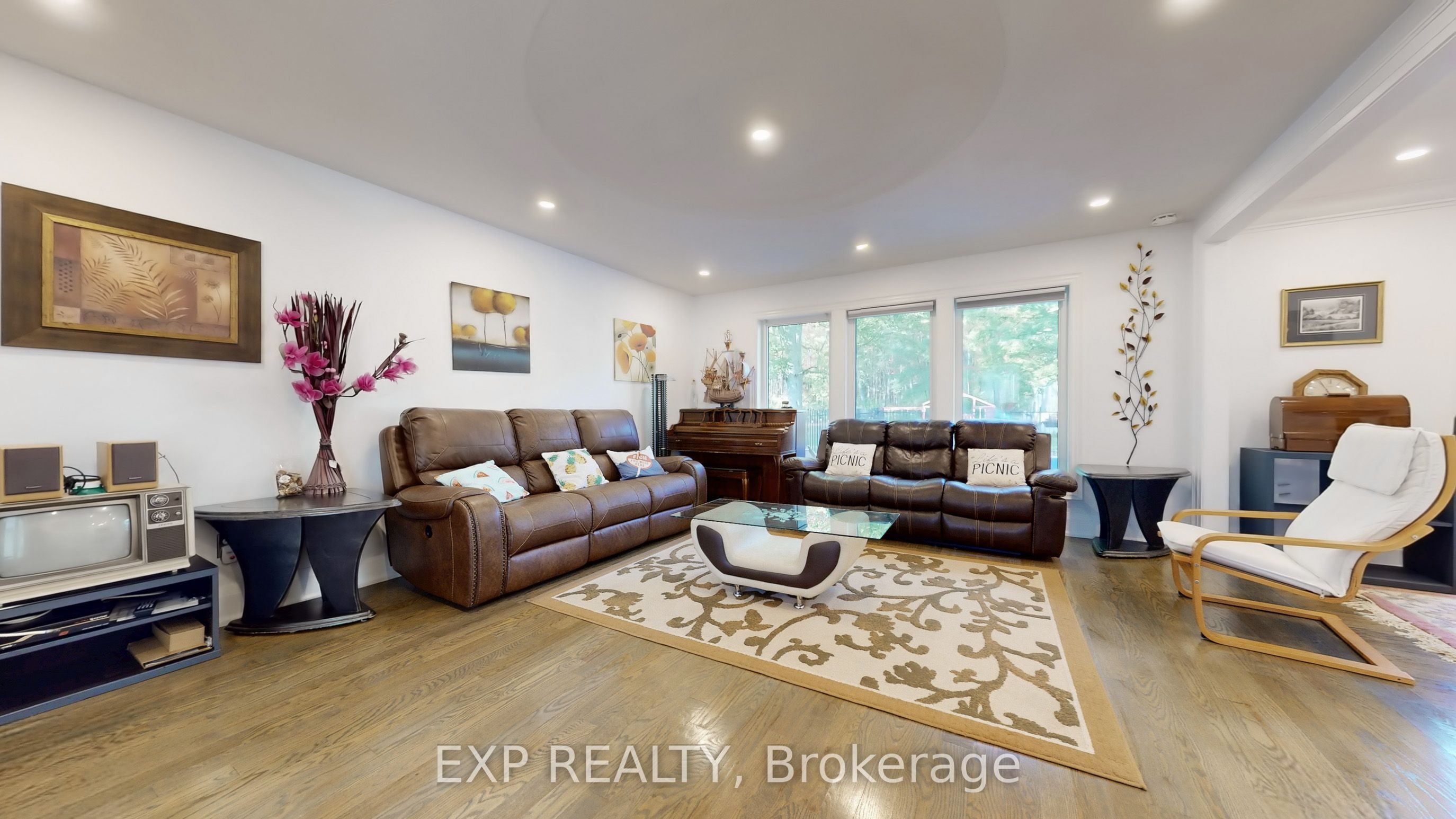 24762 Weirs Side Road Property Photo 3
