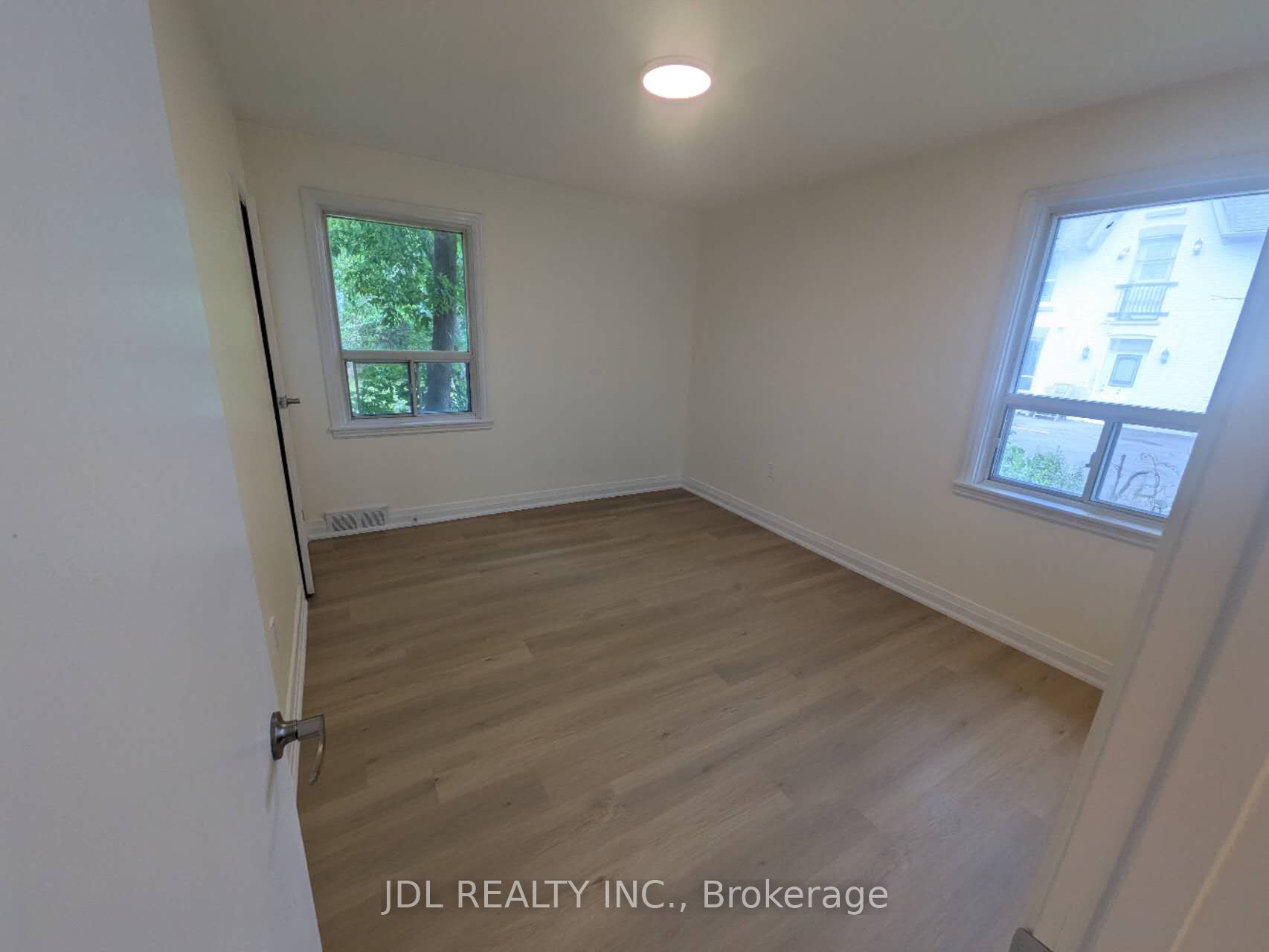 7900 Yonge Street Property Photo 10