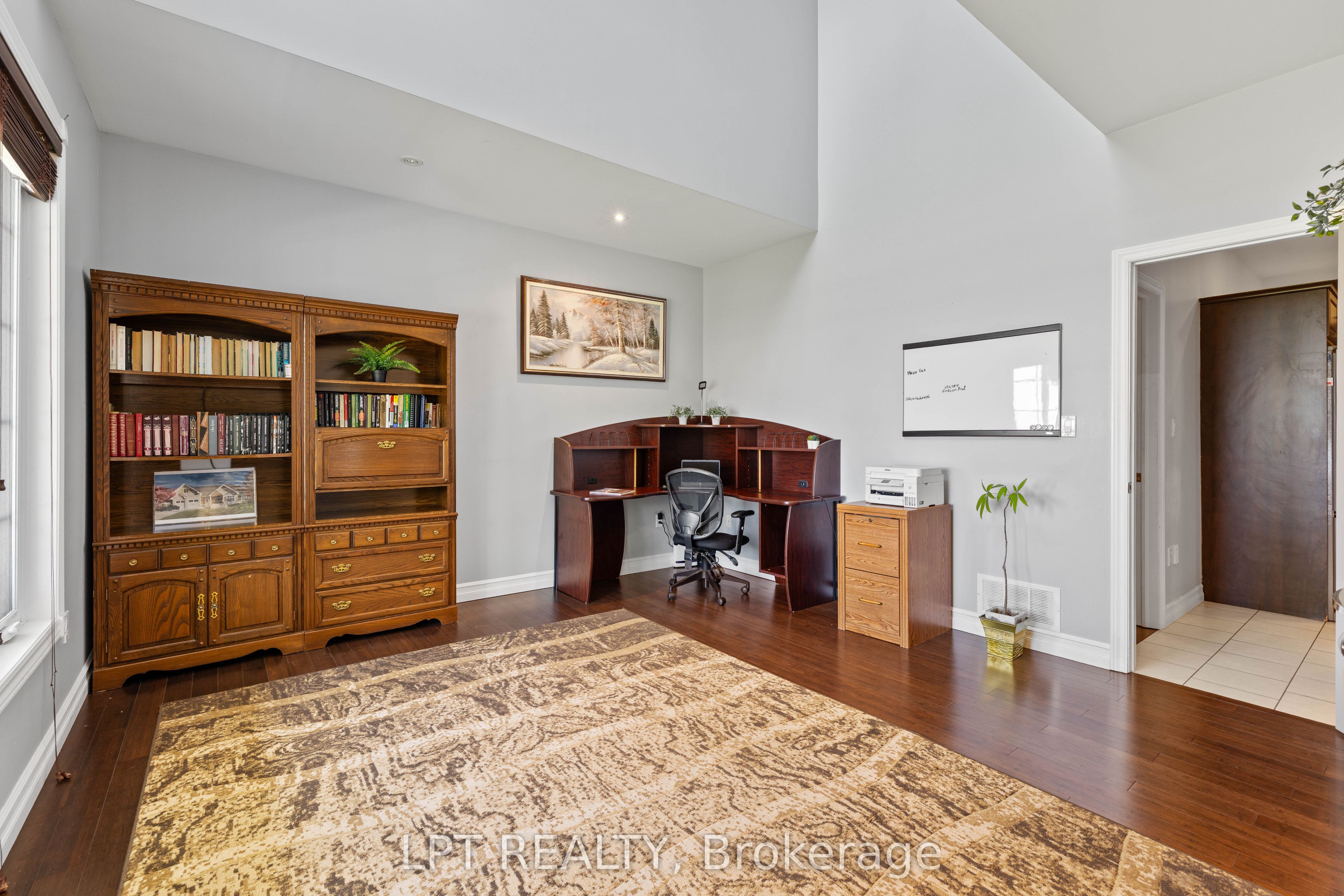 173 Lake Drive E Property Photo 19