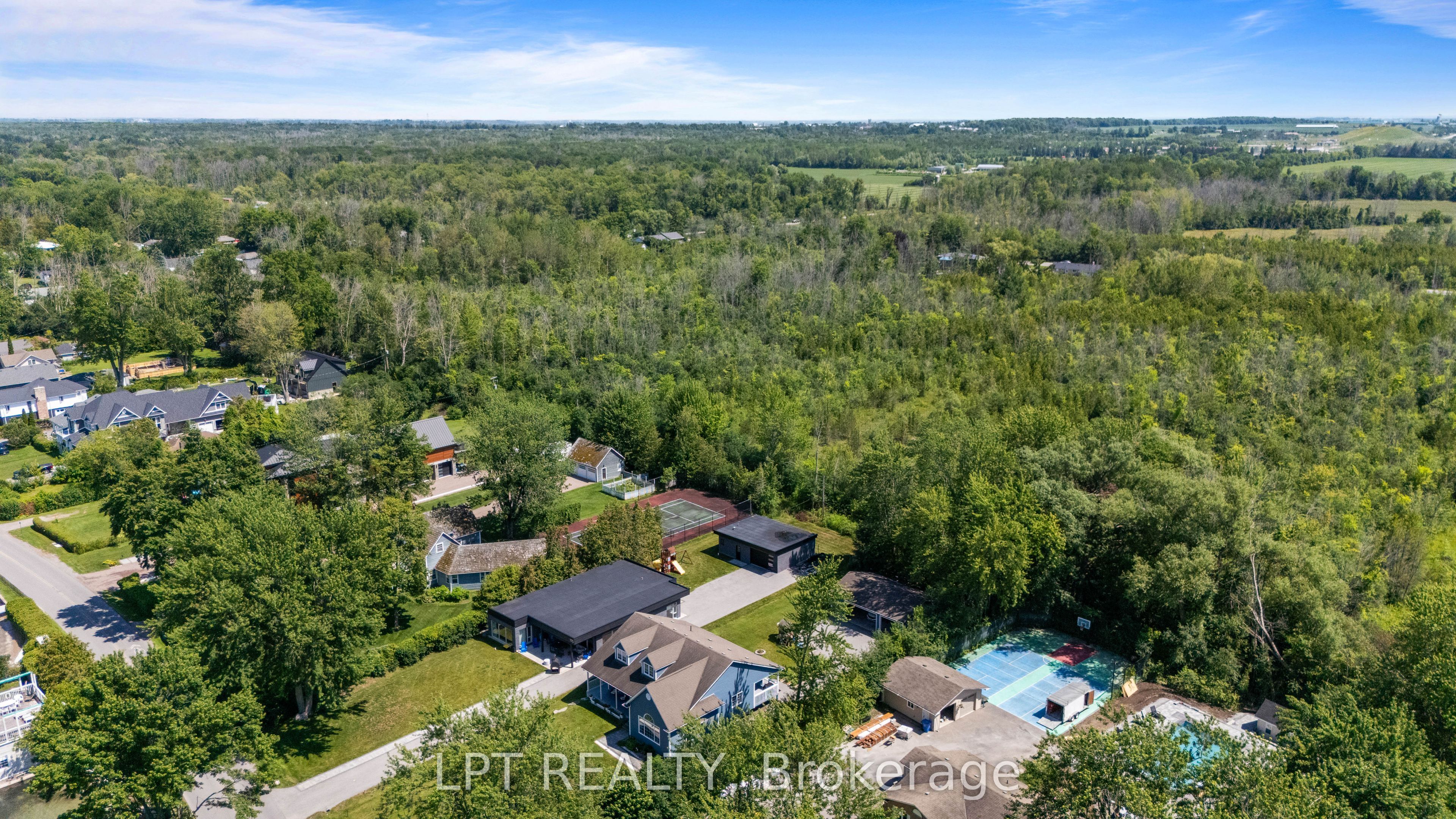 173 Lake Drive E Property Photo 48
