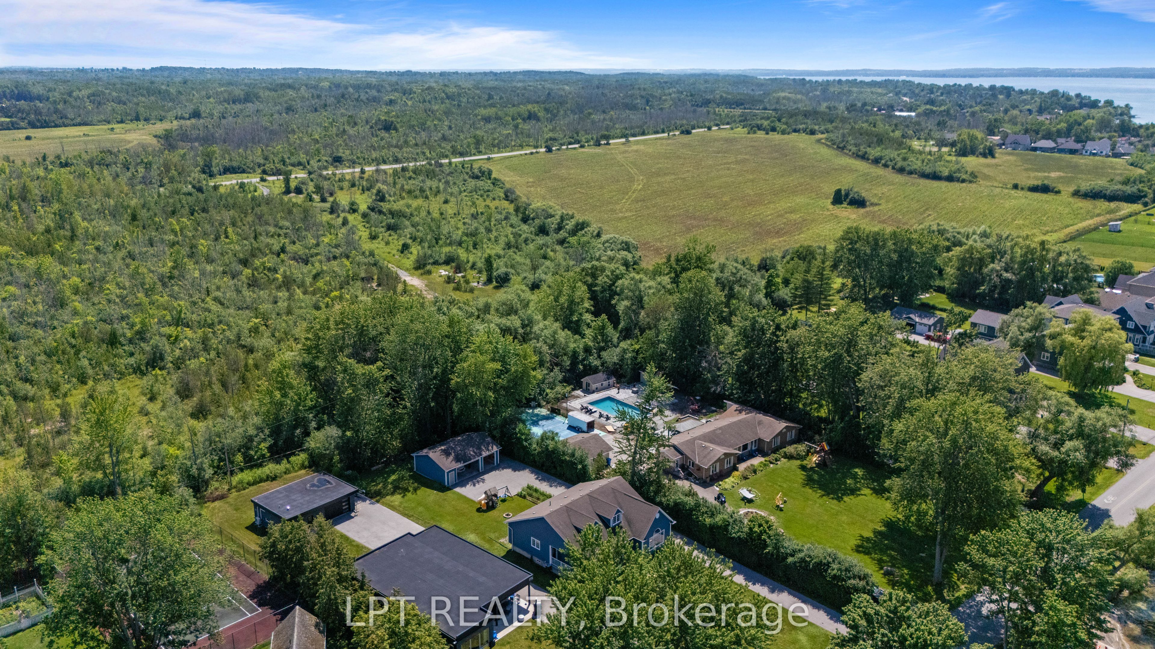 173 Lake Drive E Property Photo 49