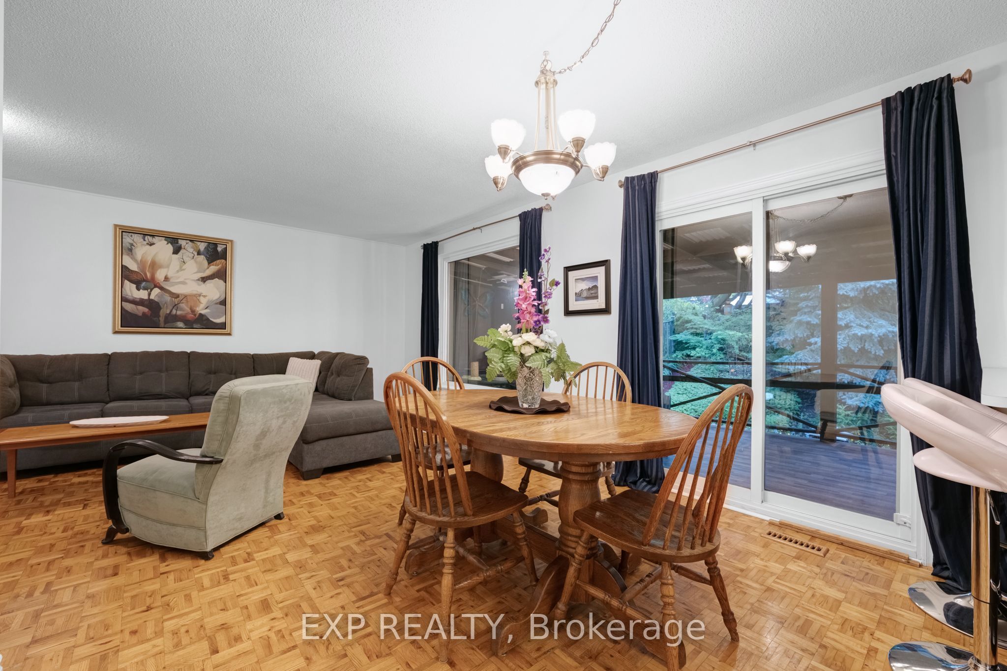 639 Irwin Crescent Property Photo 12