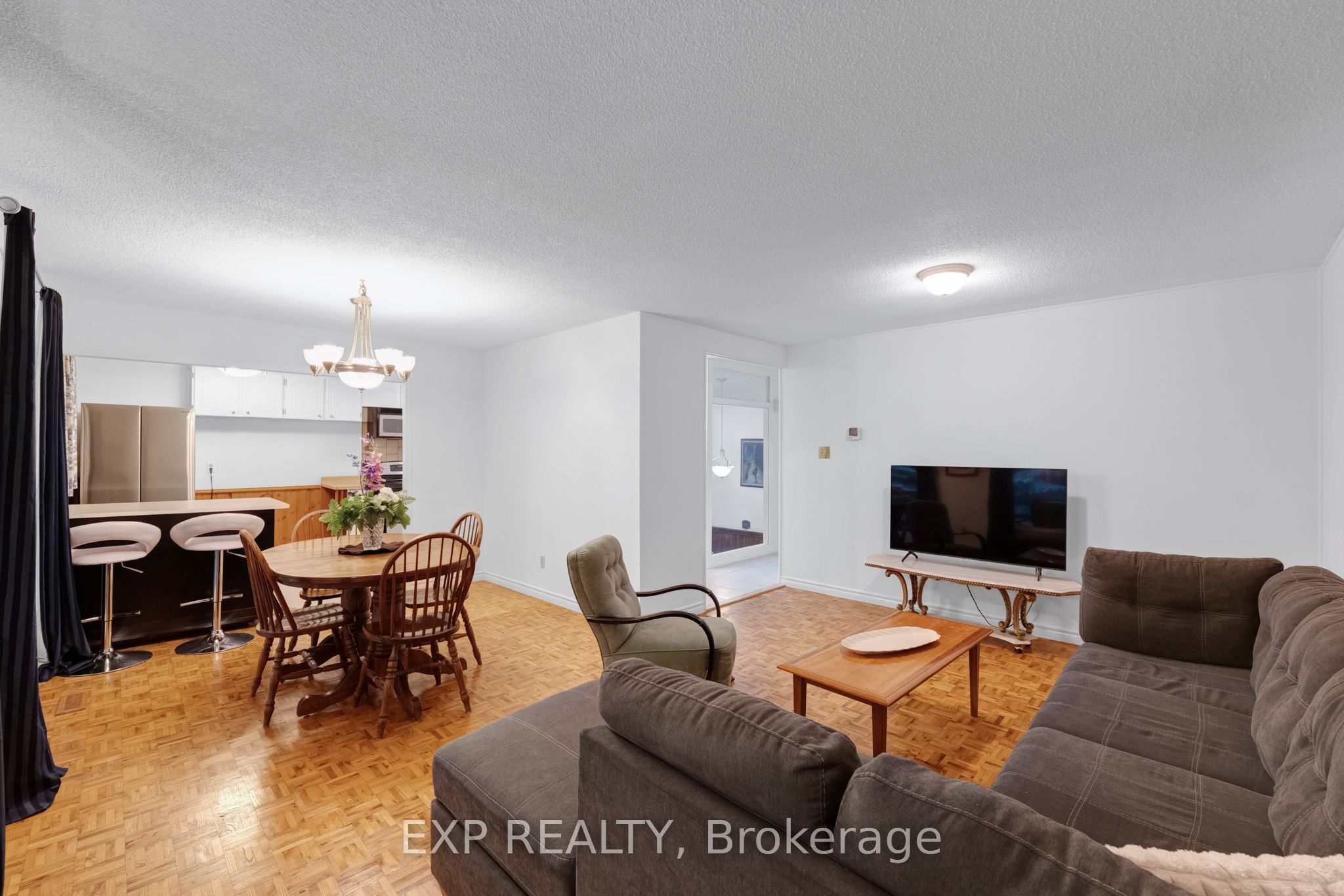 639 Irwin Crescent Property Photo 13