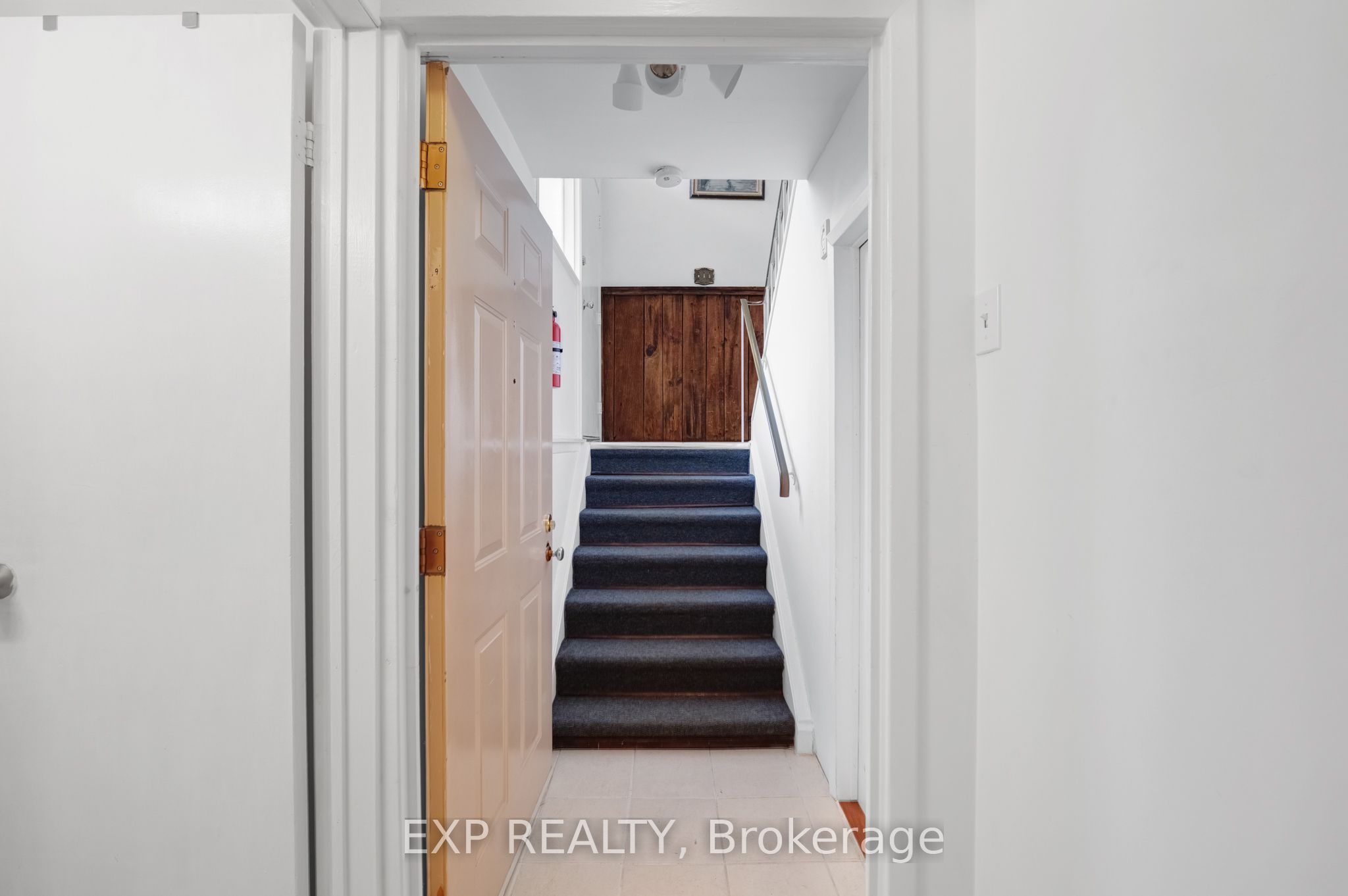 639 Irwin Crescent Property Photo 27