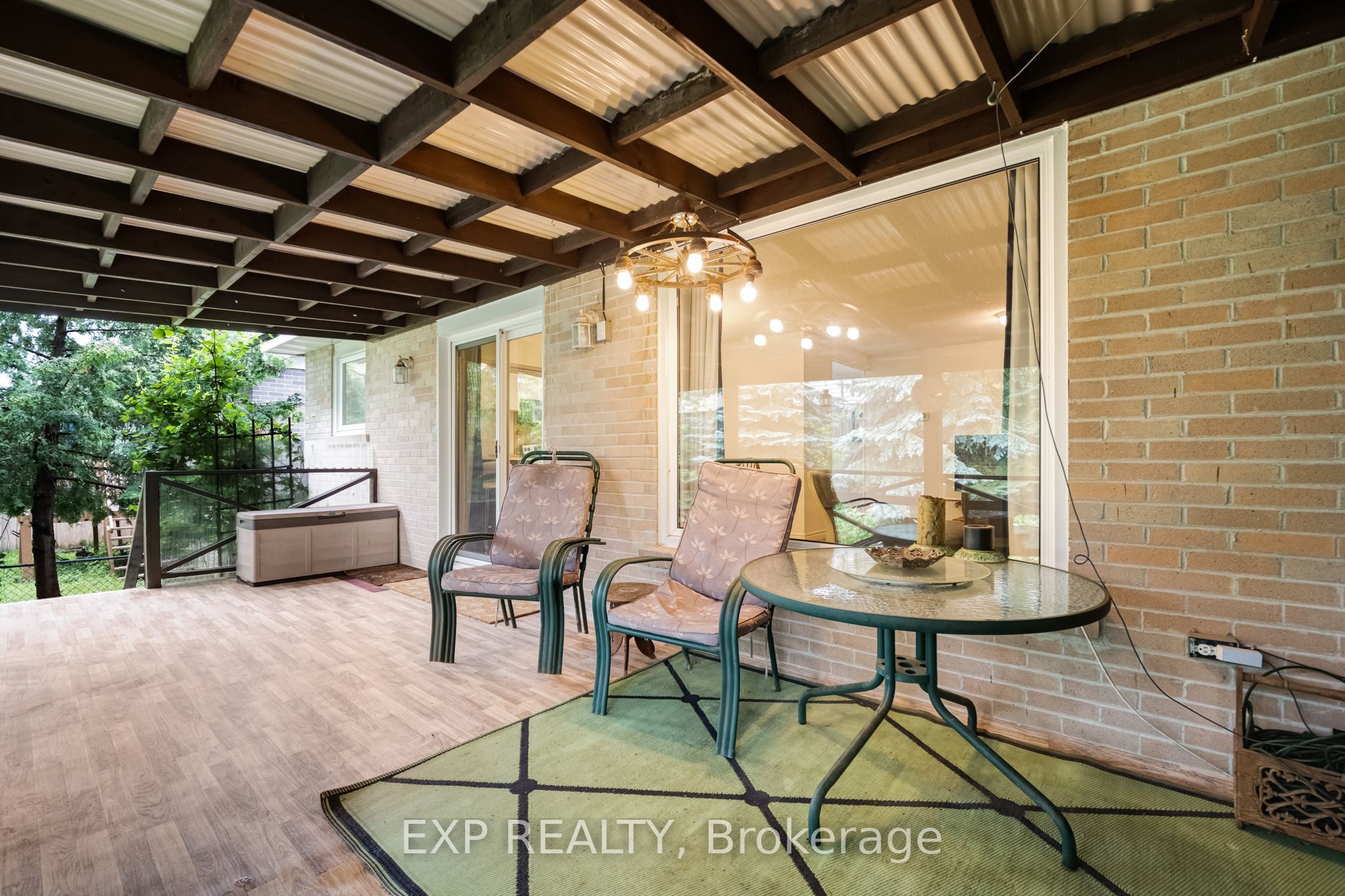 639 Irwin Crescent Property Photo 36