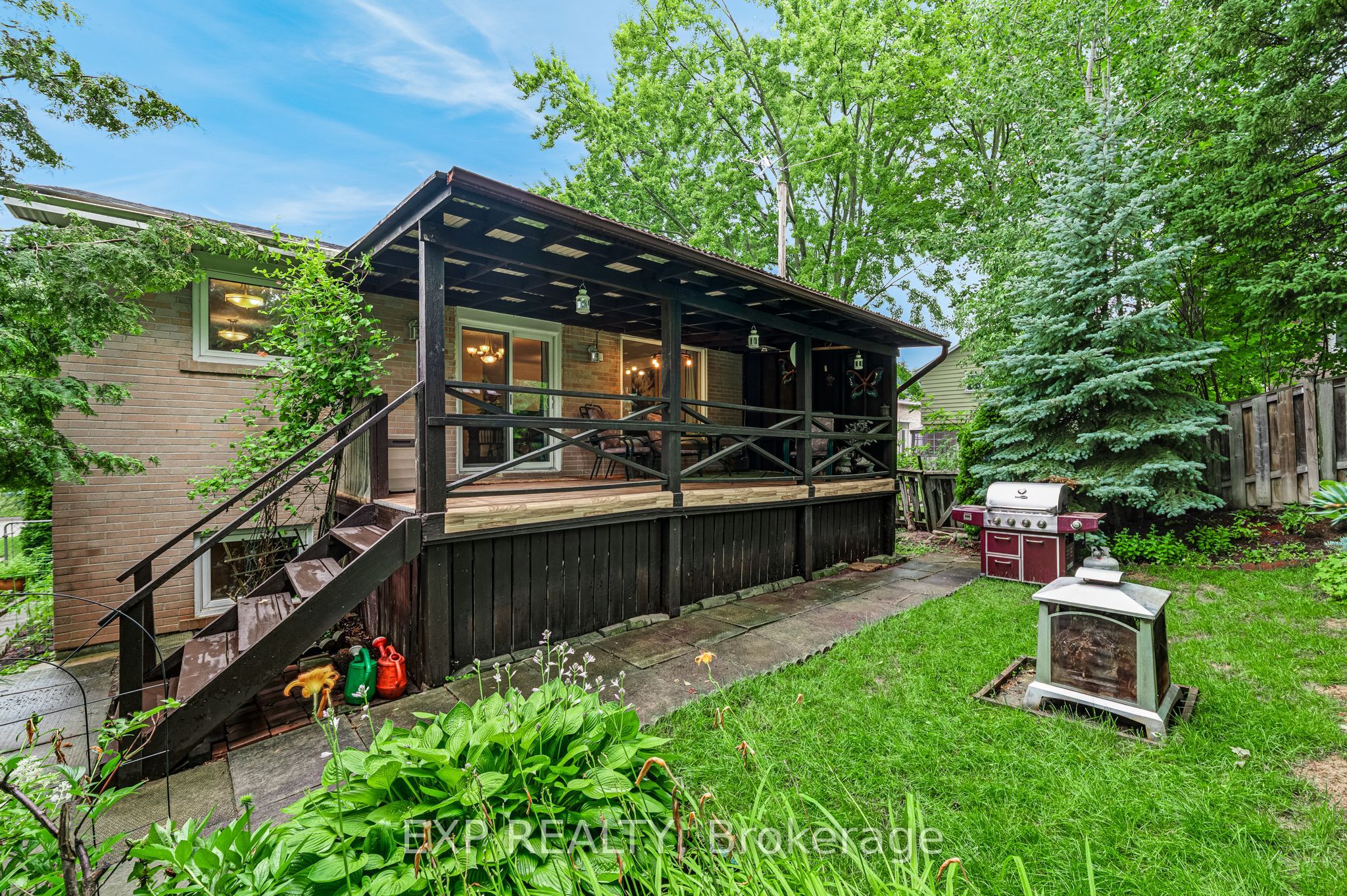 639 Irwin Crescent Property Photo 40
