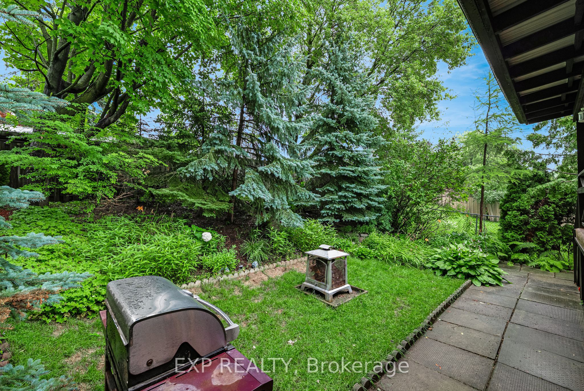 639 Irwin Crescent Property Photo 42