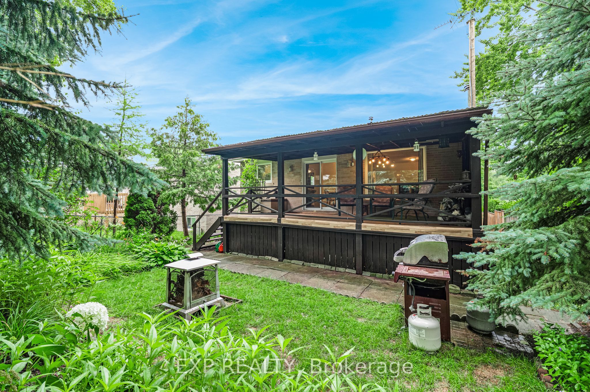 639 Irwin Crescent Property Photo 43