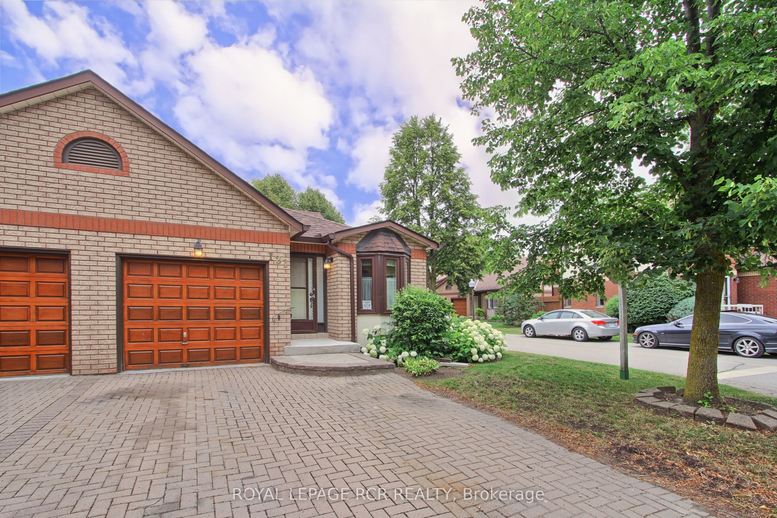 121 Green Briar Road 16 Property Photo 3