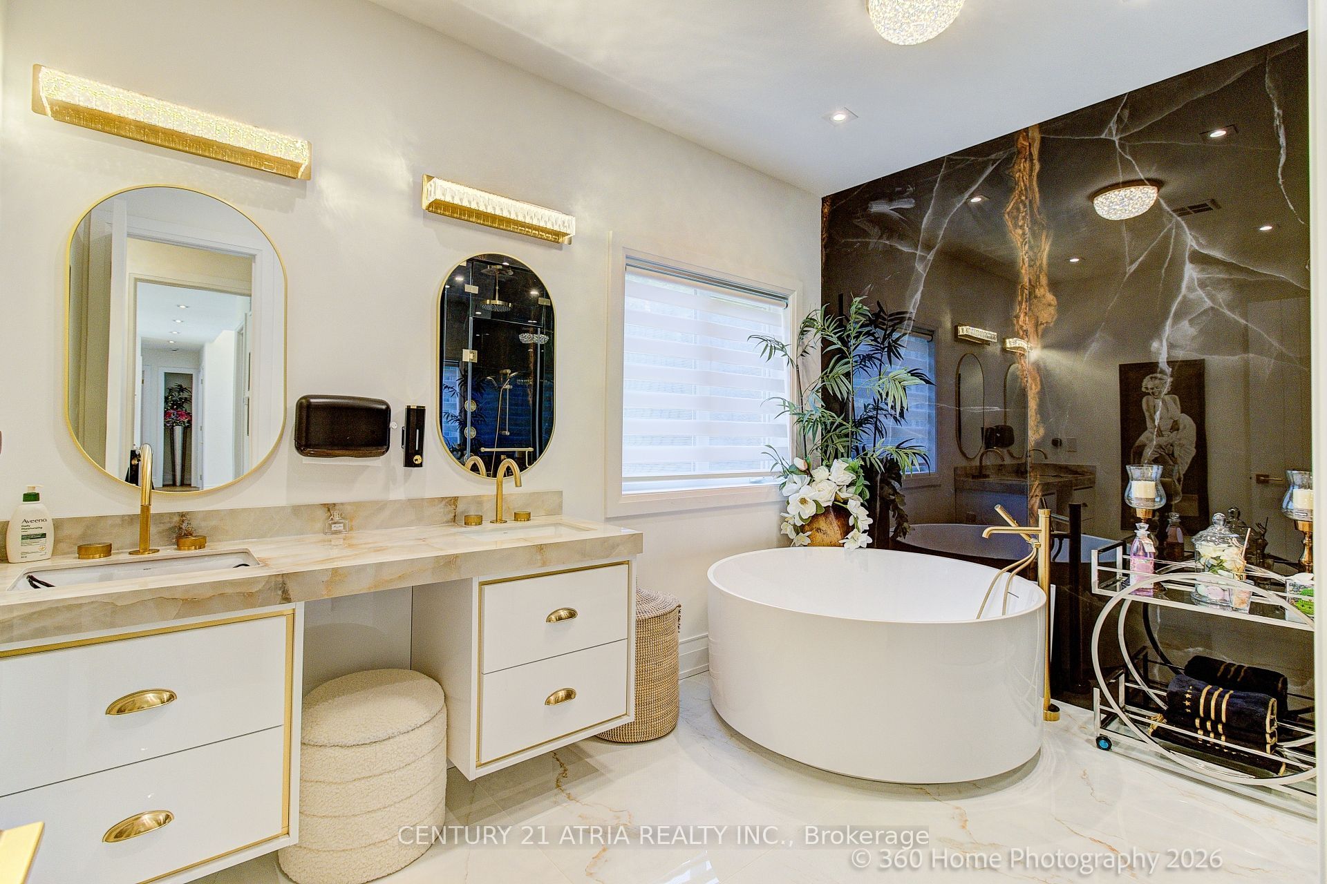 176 Laurentian Boulevard Property Photo 16