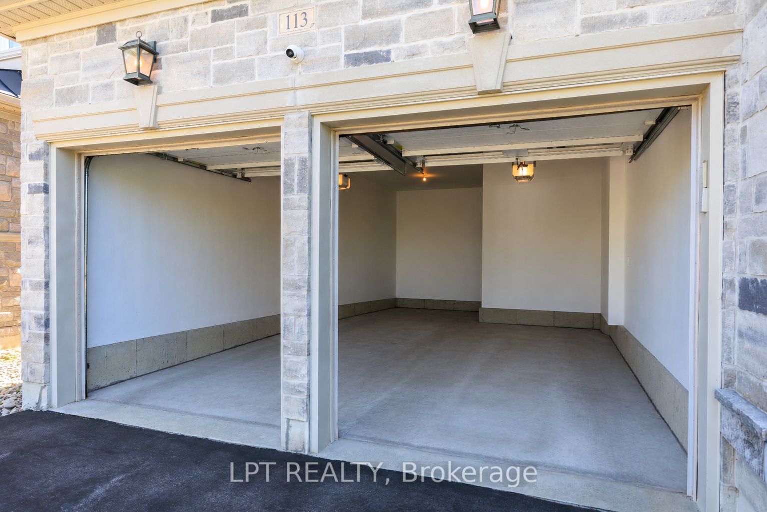 113 Burns Boulevard Property Photo 38