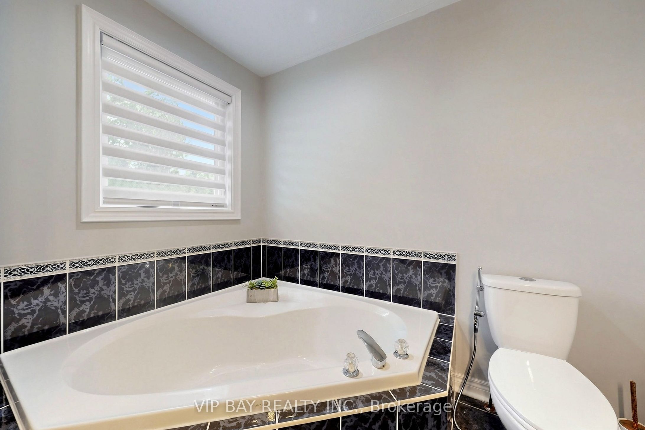 77 Amberview Drive Property Photo 24