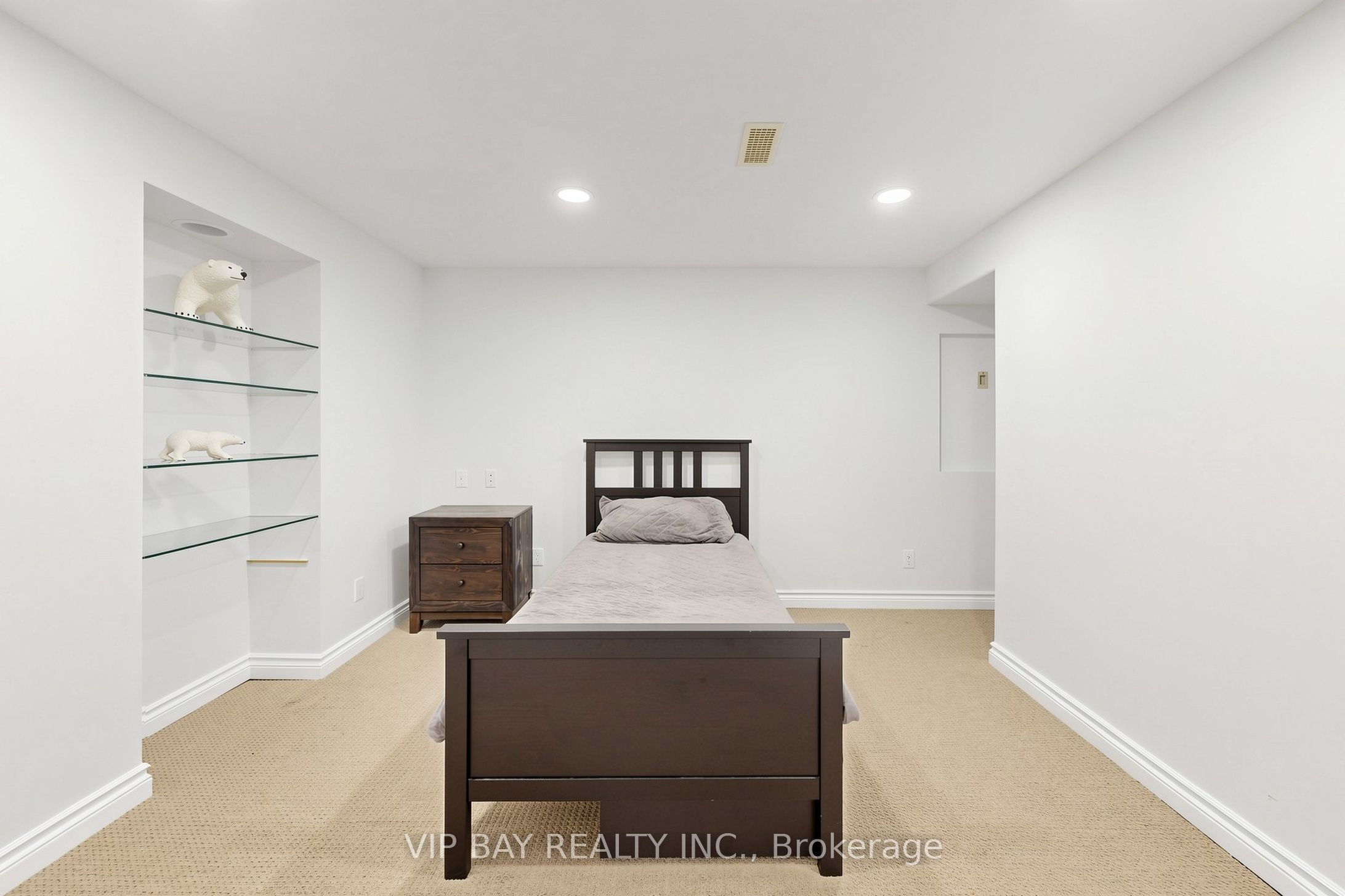 77 Amberview Drive Property Photo 37