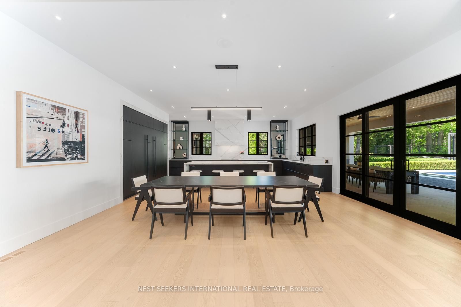 6 Forestave Crescent Property Photo 10