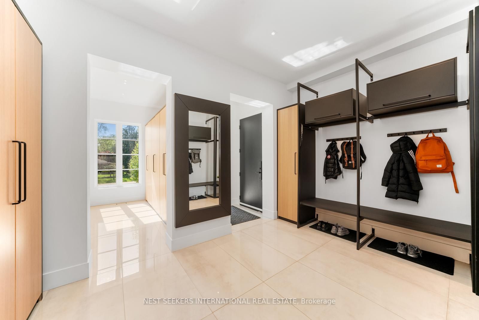 6 Forestave Crescent Property Photo 14