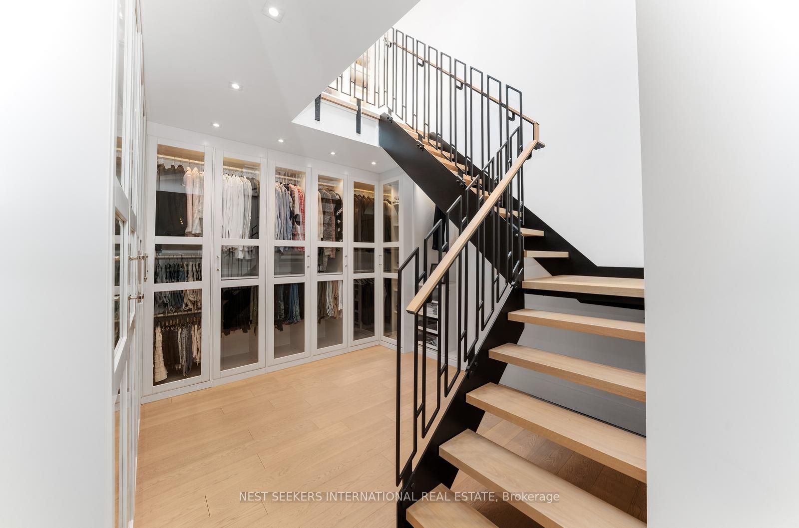 6 Forestave Crescent Property Photo 19