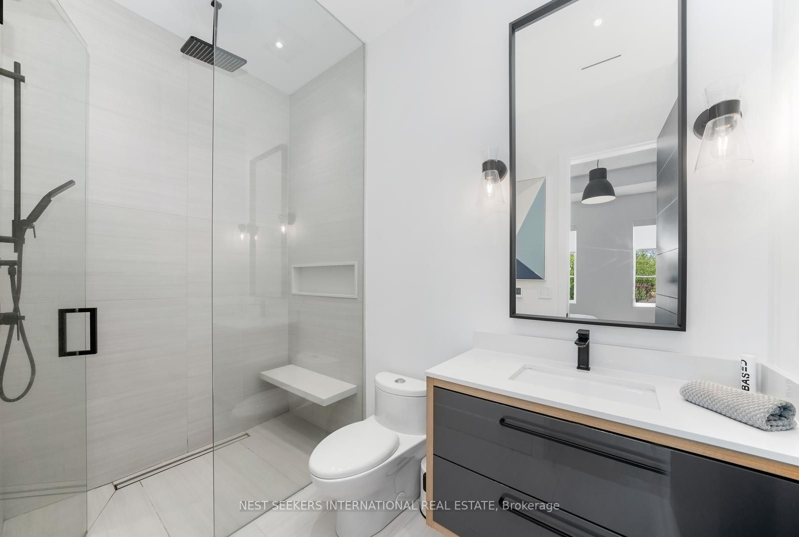 6 Forestave Crescent Property Photo 24