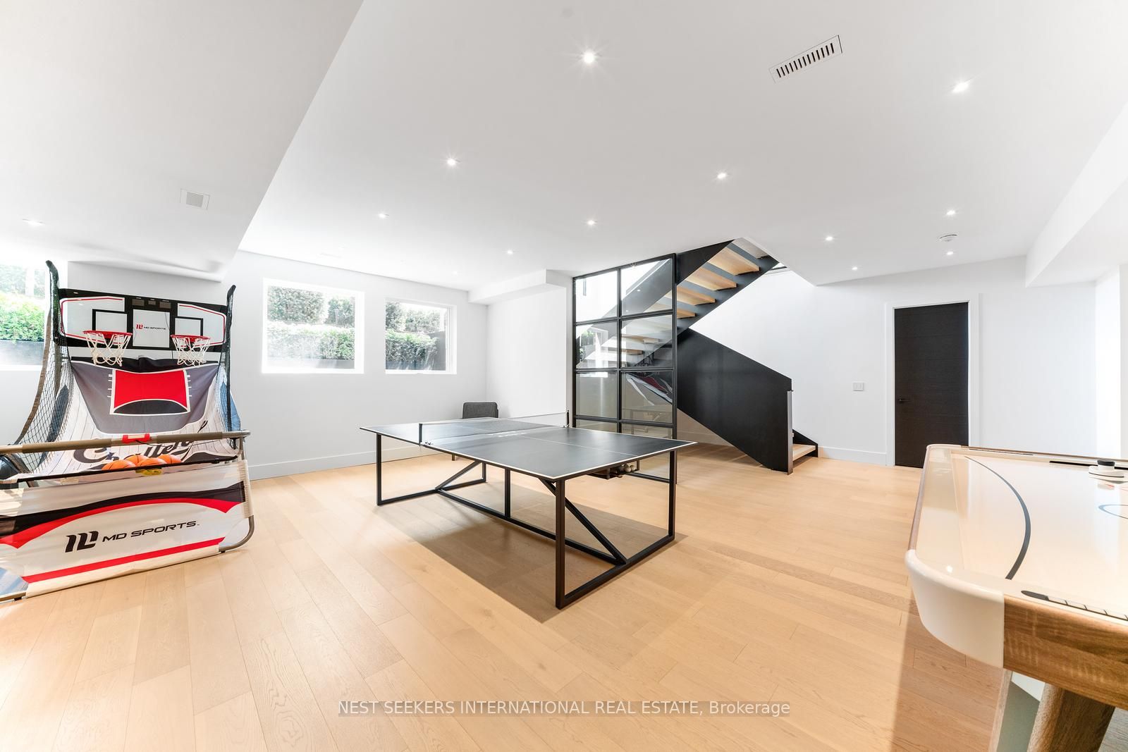 6 Forestave Crescent Property Photo 29