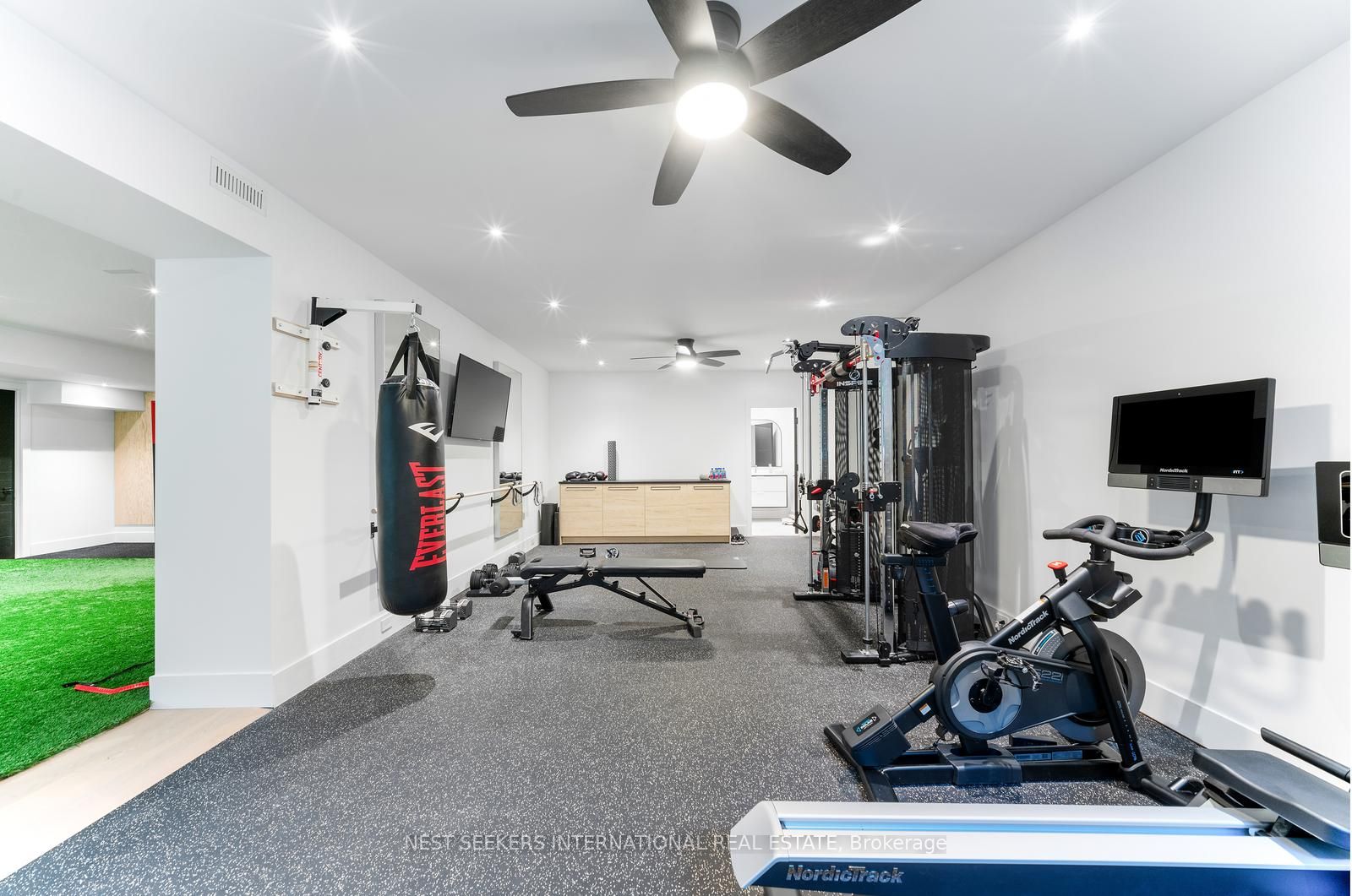 6 Forestave Crescent Property Photo 32