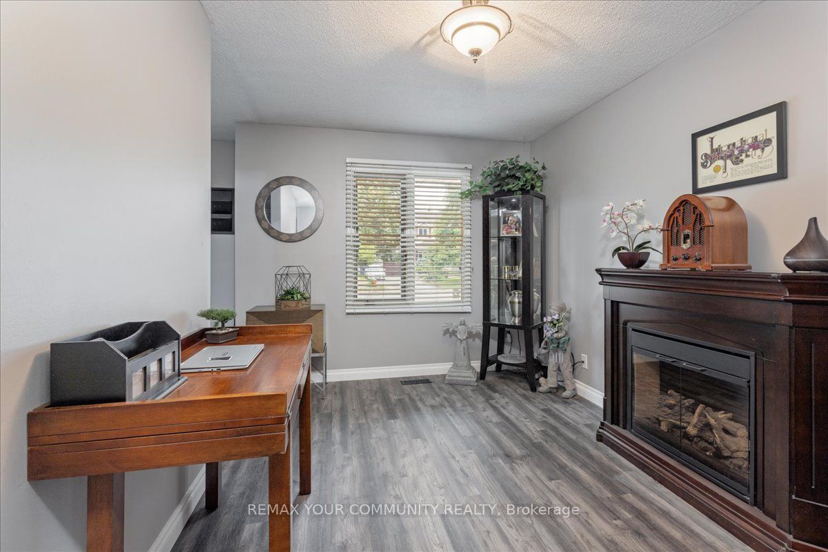 1005 Vance Crescent Property Photo 7