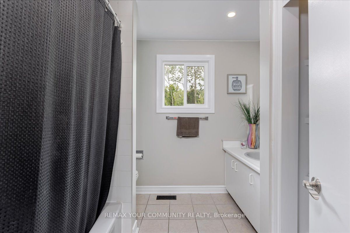 1005 Vance Crescent Property Photo 19