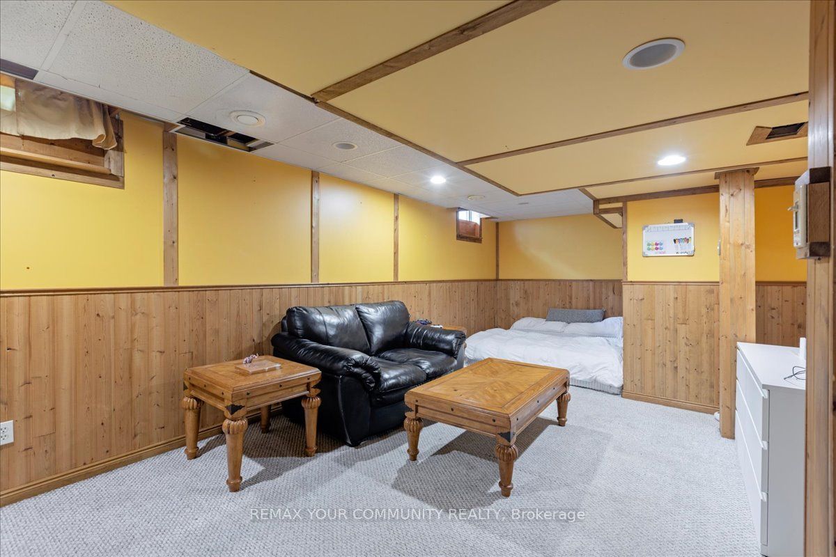 1005 Vance Crescent Property Photo 22
