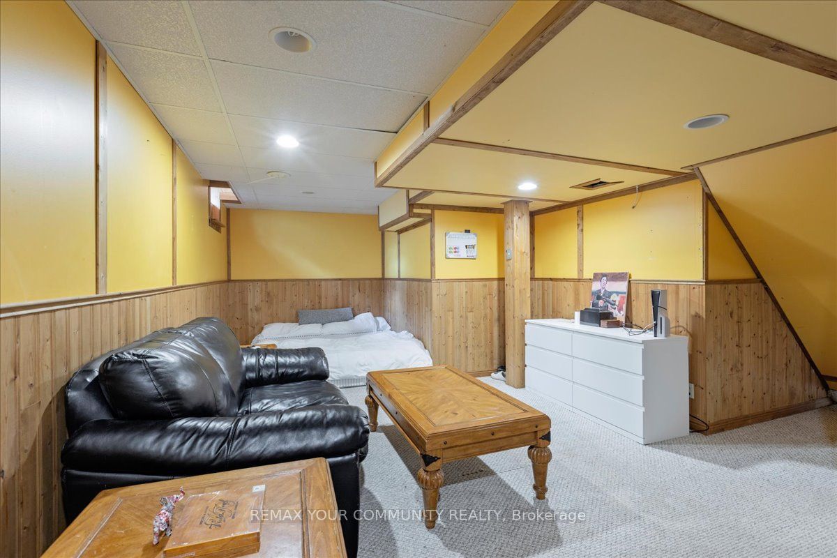 1005 Vance Crescent Property Photo 23