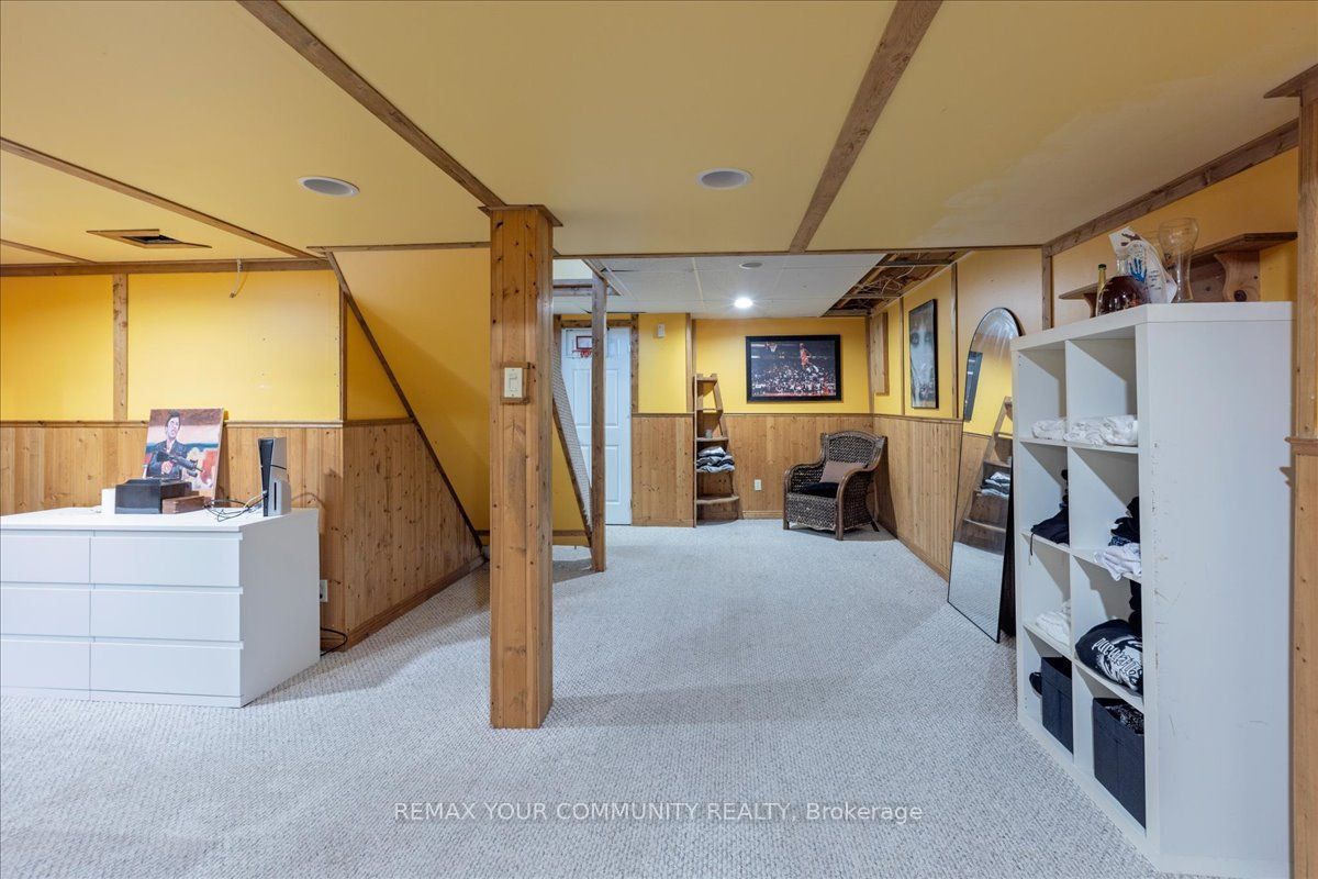 1005 Vance Crescent Property Photo 24