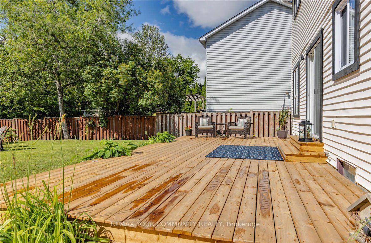 1005 Vance Crescent Property Photo 27